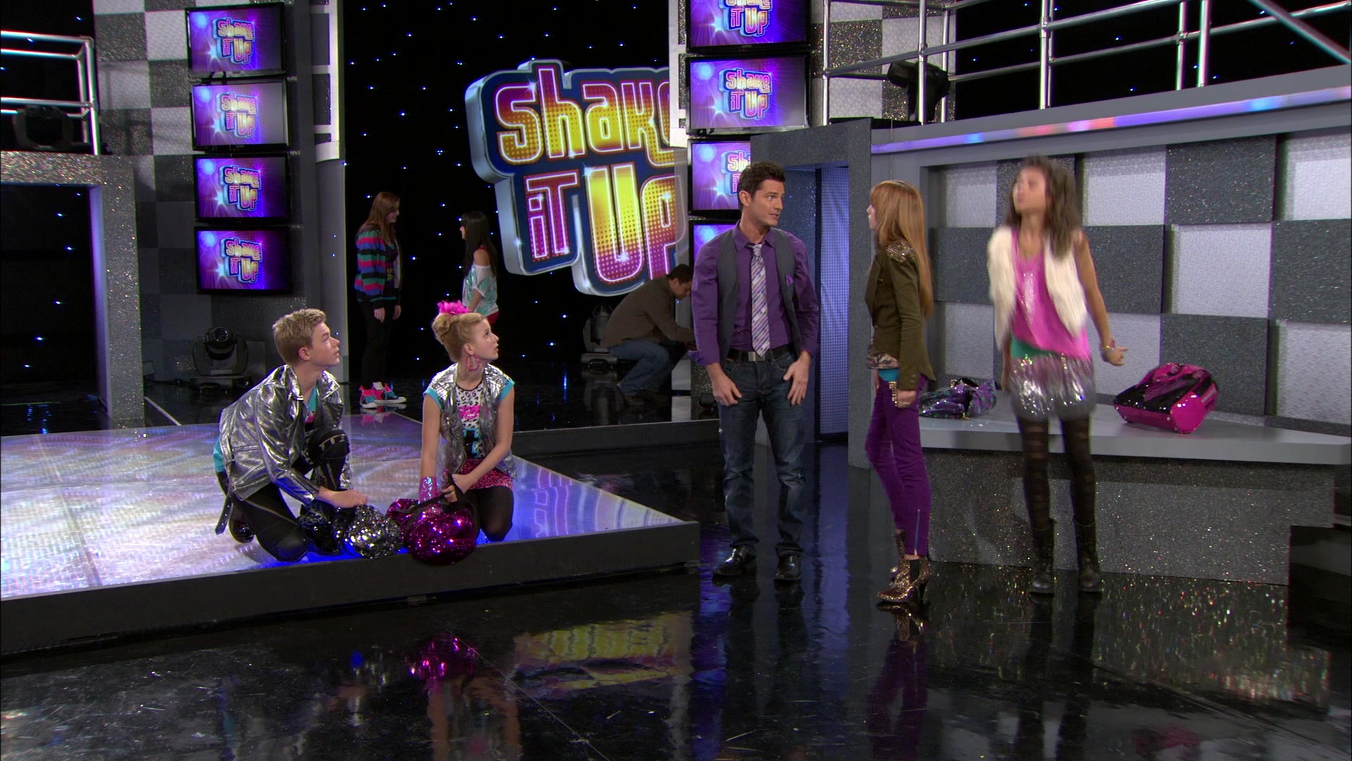 Shake_It_Up_S01E14_1080p_BTD_000465.jpg