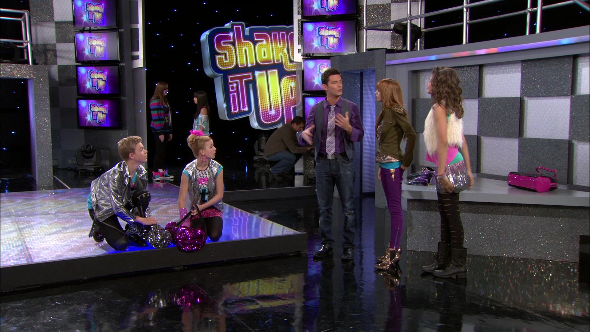 Shake_It_Up_S01E14_1080p_BTD_000468.jpg