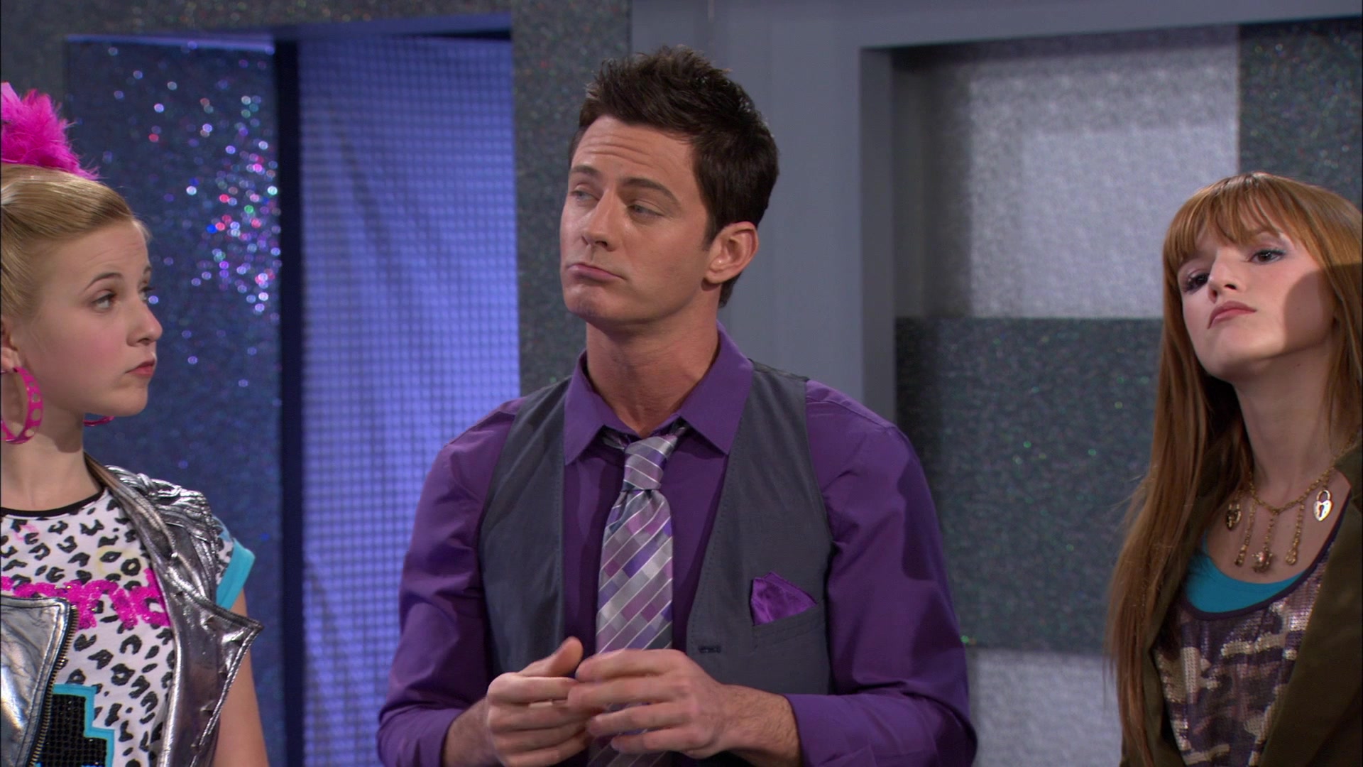 Shake_It_Up_S01E14_1080p_BTD_000572.jpg Shake_It_Up_S01E14_1080p_BTD_000572.jpg