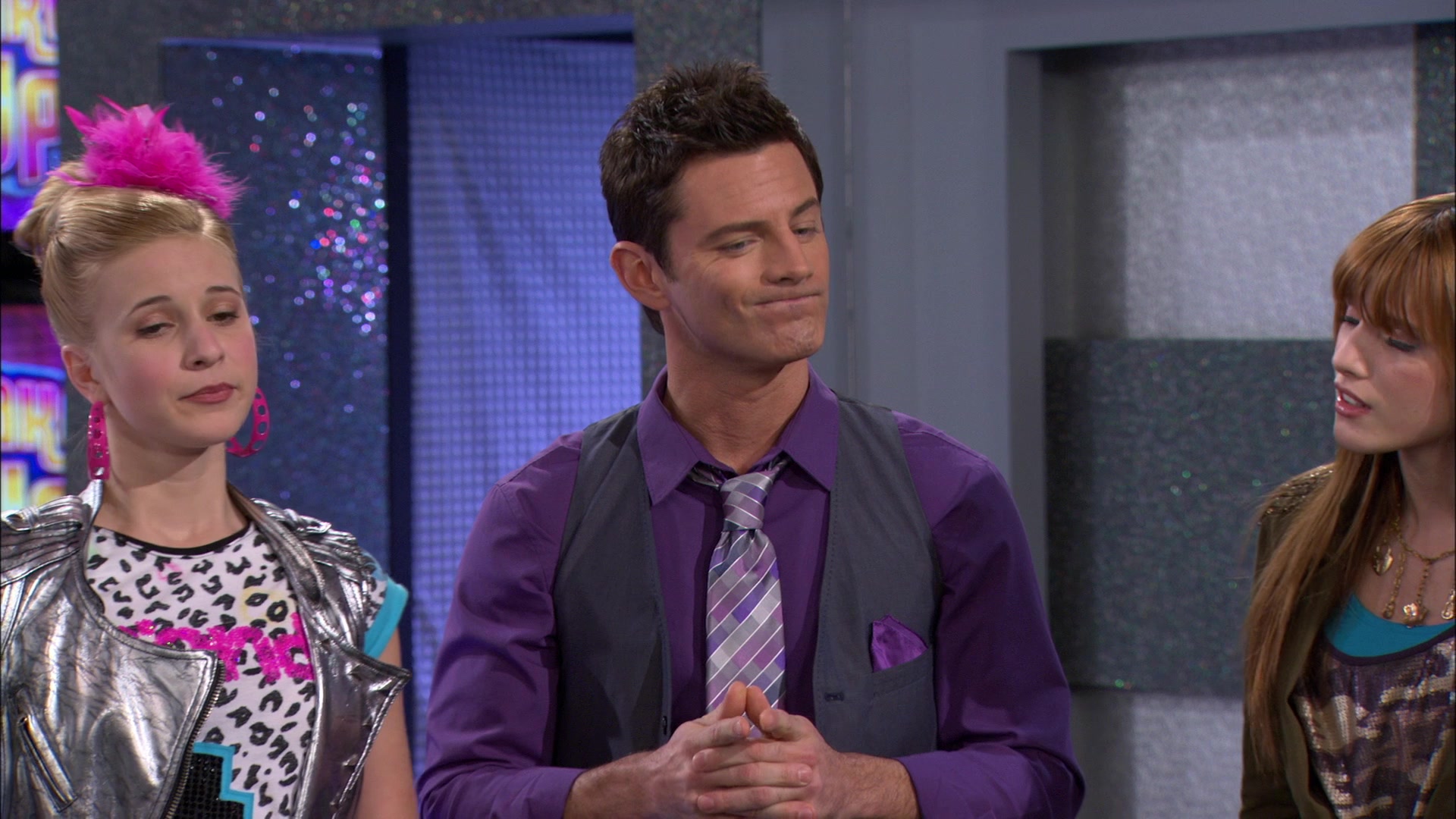 Shake_It_Up_S01E14_1080p_BTD_000592.jpg