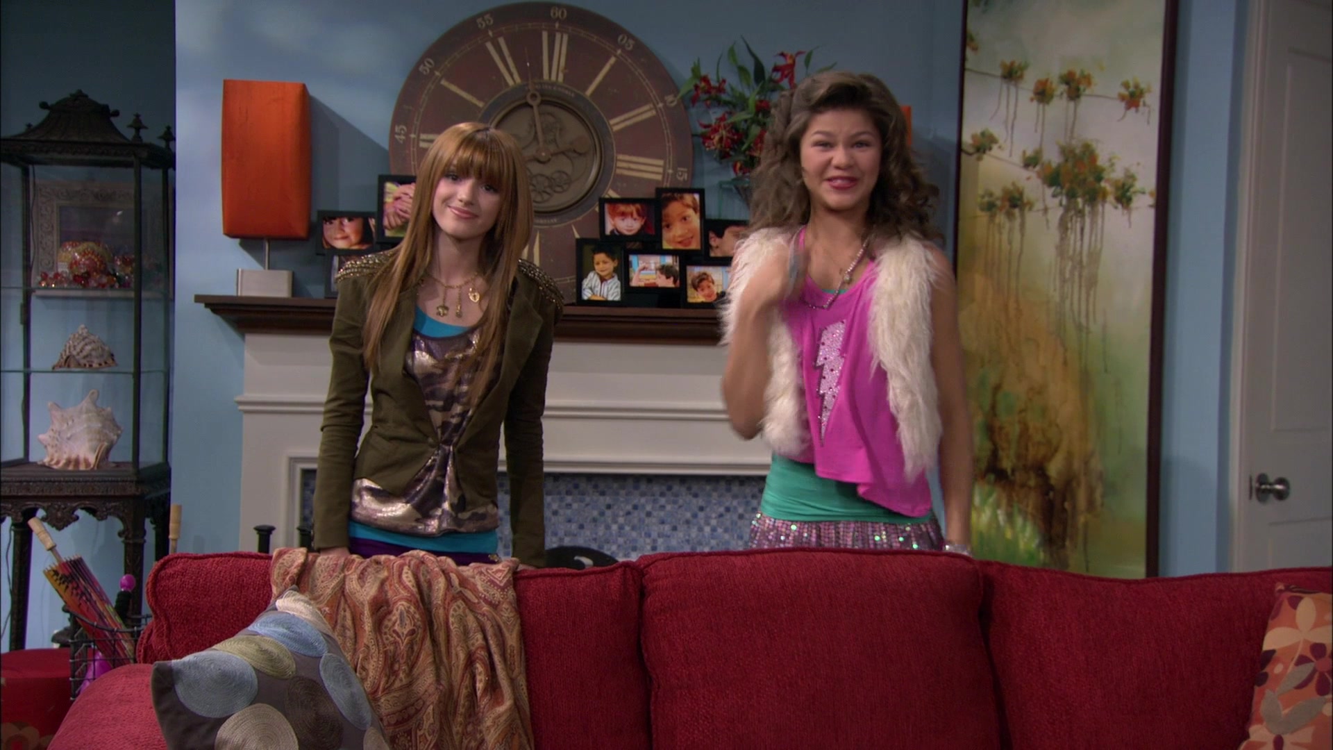 Shake_It_Up_S01E14_1080p_BTD_000698.jpg