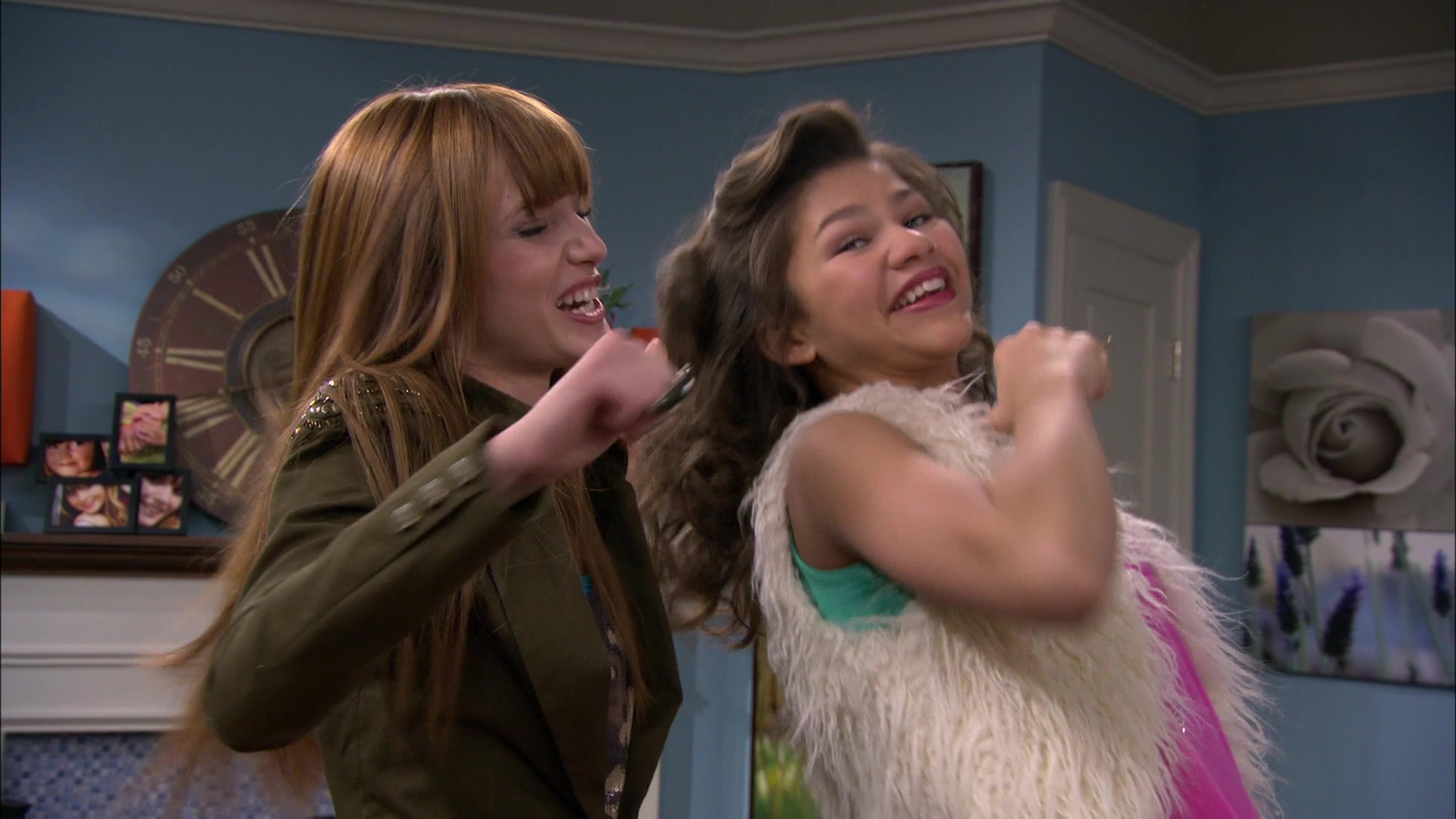Shake_It_Up_S01E14_1080p_BTD_000714.jpg Shake_It_Up_S01E14_1080p_BTD_000714.jpg
