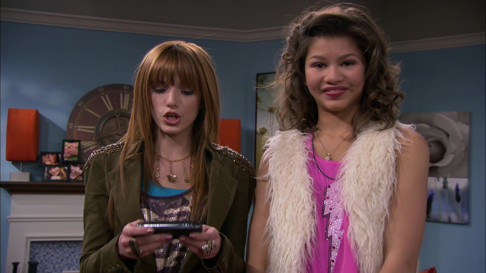 Shake_It_Up_S01E14_1080p_BTD_000726.jpg