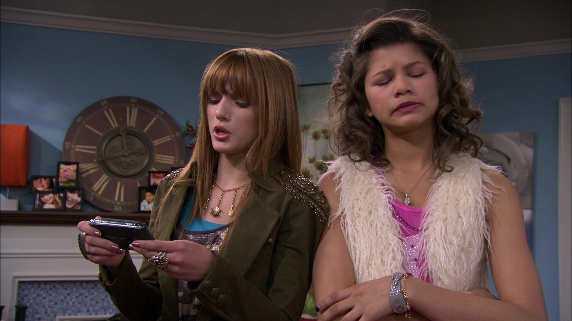 Shake_It_Up_S01E14_1080p_BTD_000741.jpg Shake_It_Up_S01E14_1080p_BTD_000741.jpg