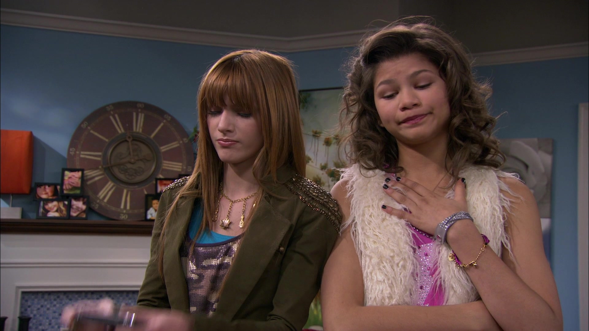 Shake_It_Up_S01E14_1080p_BTD_000748.jpg