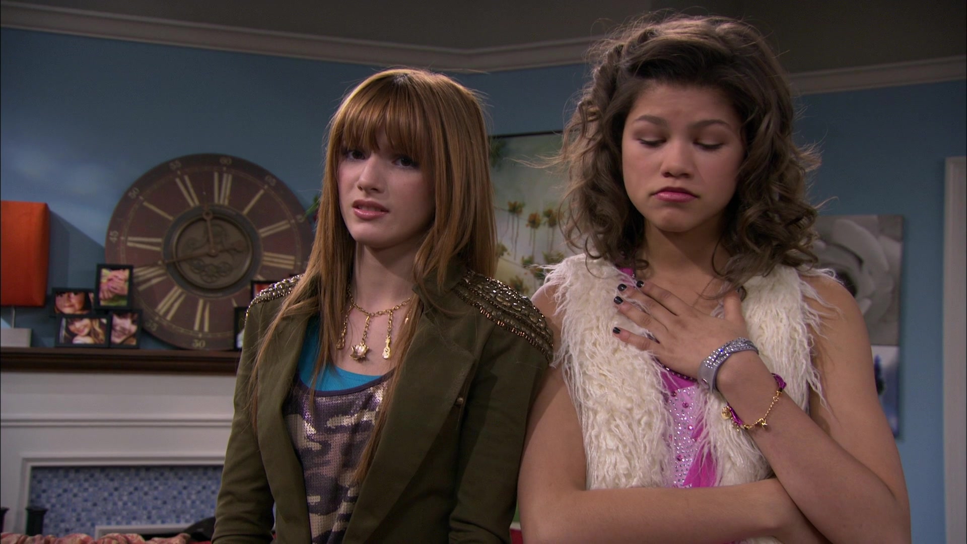 Shake_It_Up_S01E14_1080p_BTD_000751.jpg