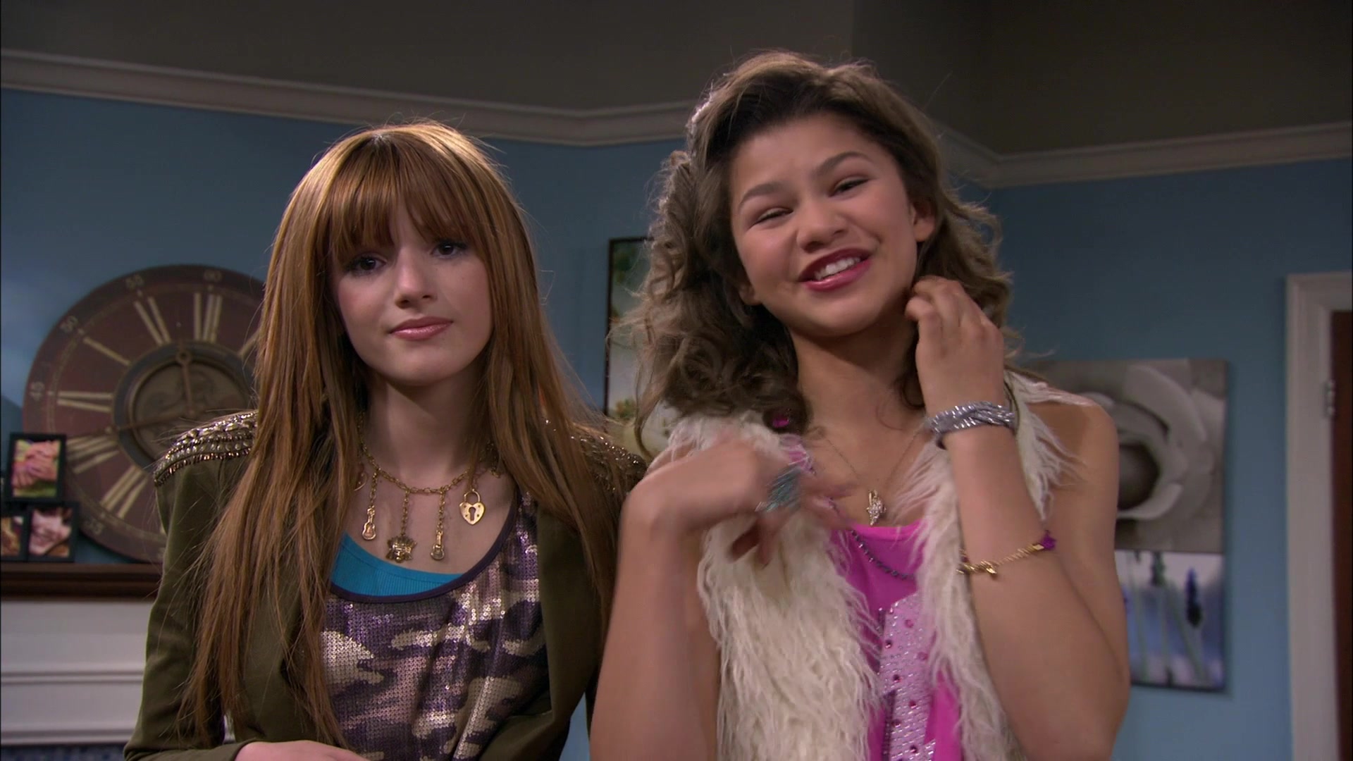 Shake_It_Up_S01E14_1080p_BTD_000770.jpg Shake_It_Up_S01E14_1080p_BTD_000770.jpg