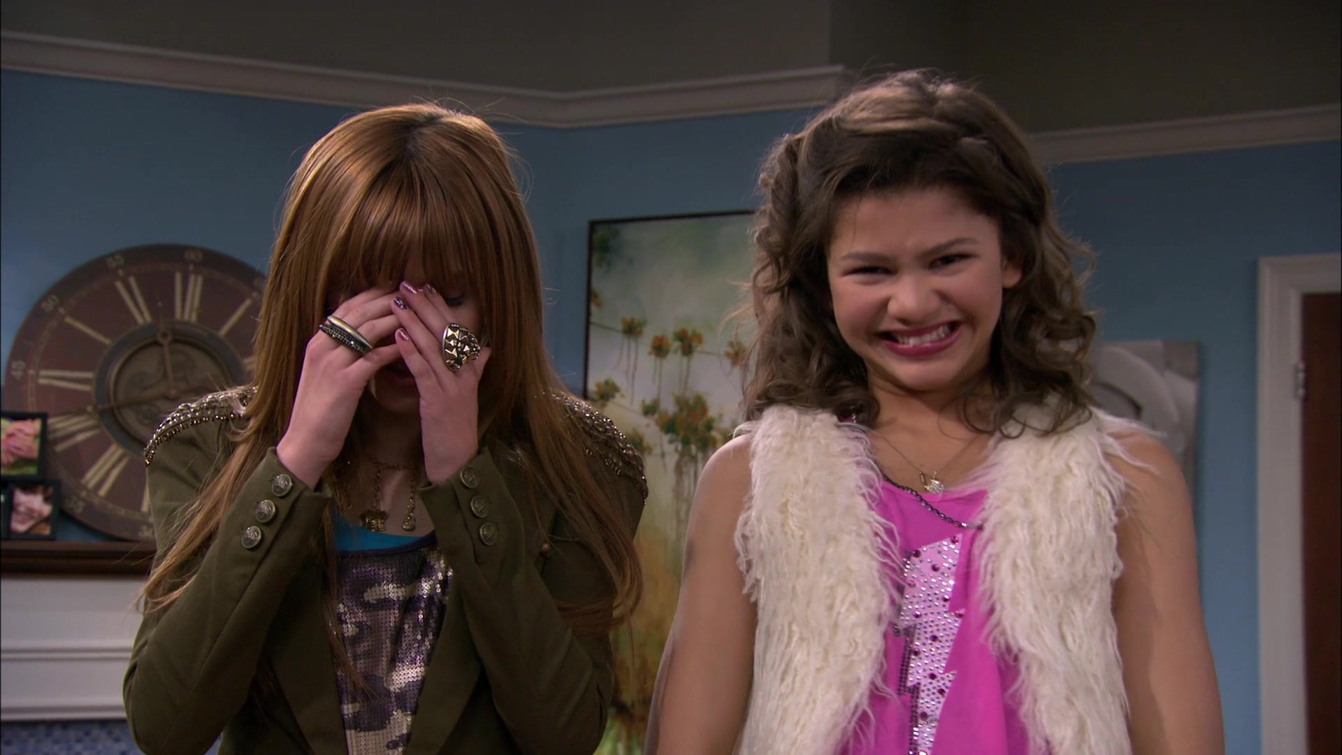 Shake_It_Up_S01E14_1080p_BTD_000775.jpg