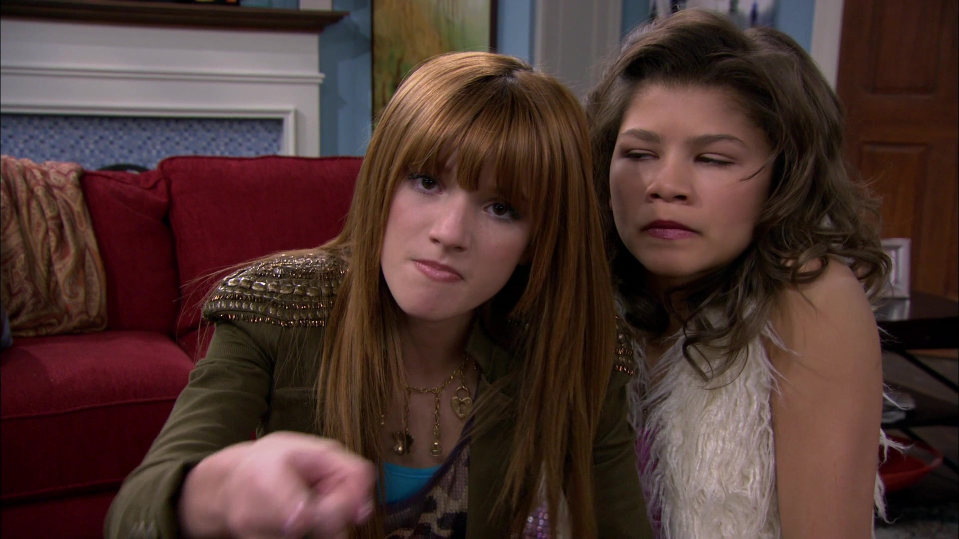 Shake_It_Up_S01E14_1080p_BTD_000819.jpg