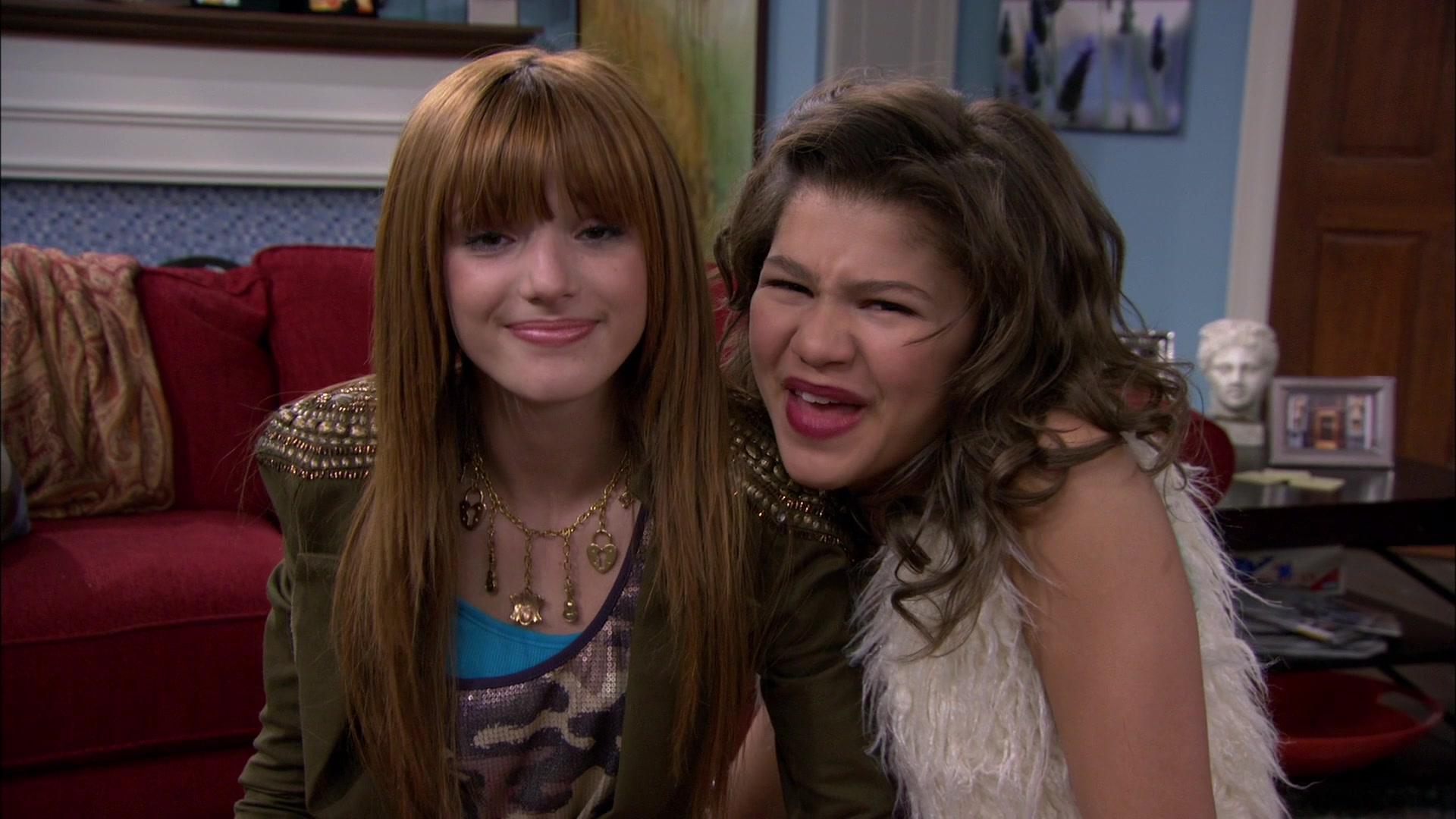 Shake_It_Up_S01E14_1080p_BTD_000850.jpg
