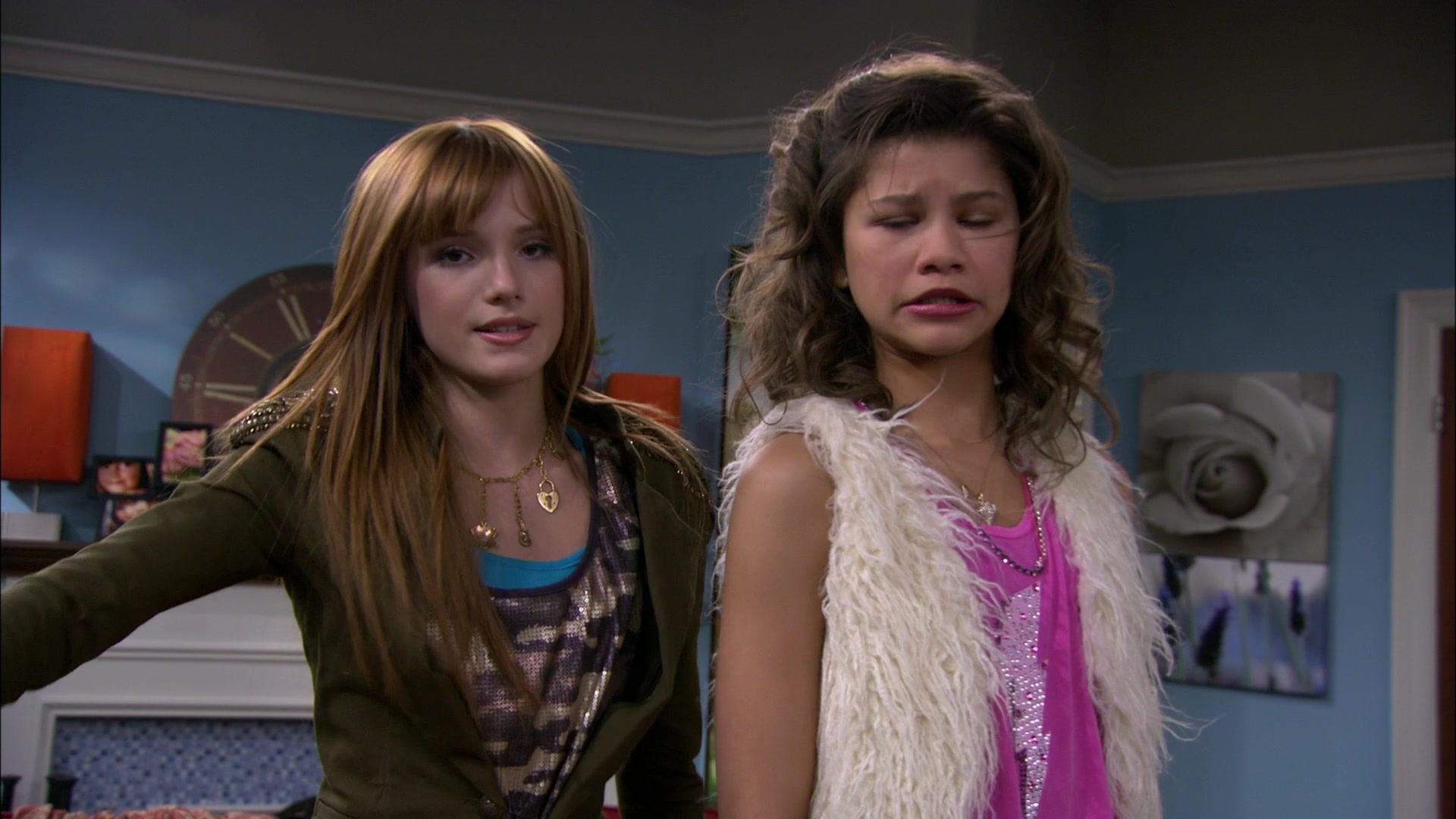 Shake_It_Up_S01E14_1080p_BTD_000877.jpg