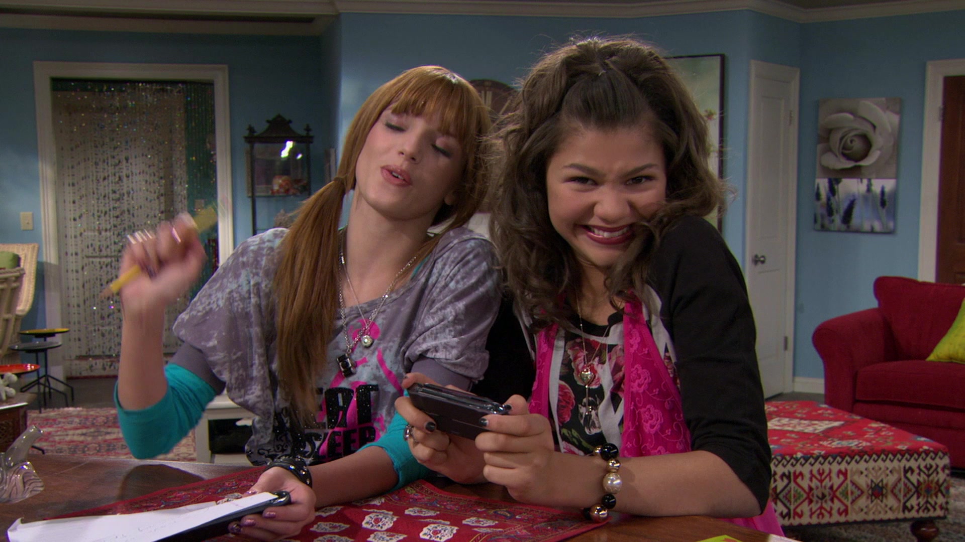 Shake_It_Up_S01E14_1080p_BTD_001043.jpg