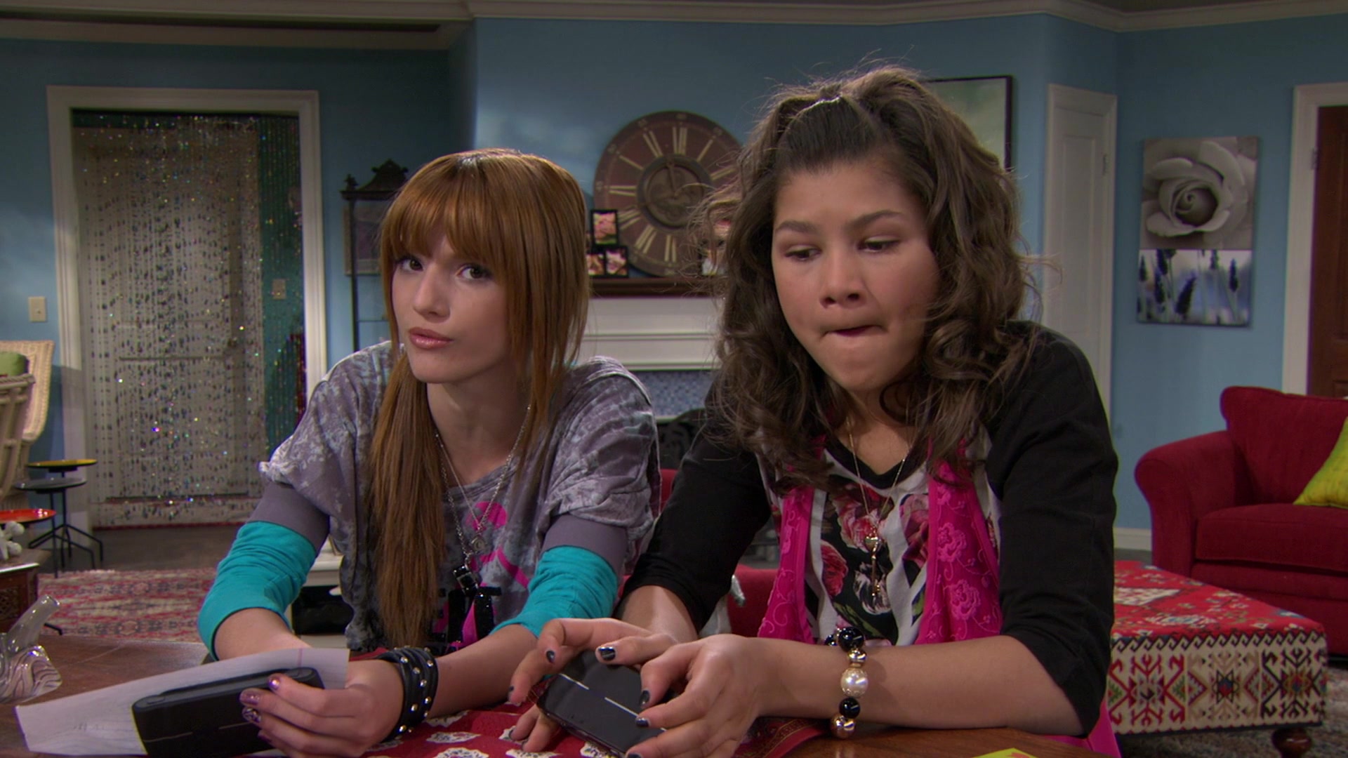 Shake_It_Up_S01E14_1080p_BTD_001107.jpg