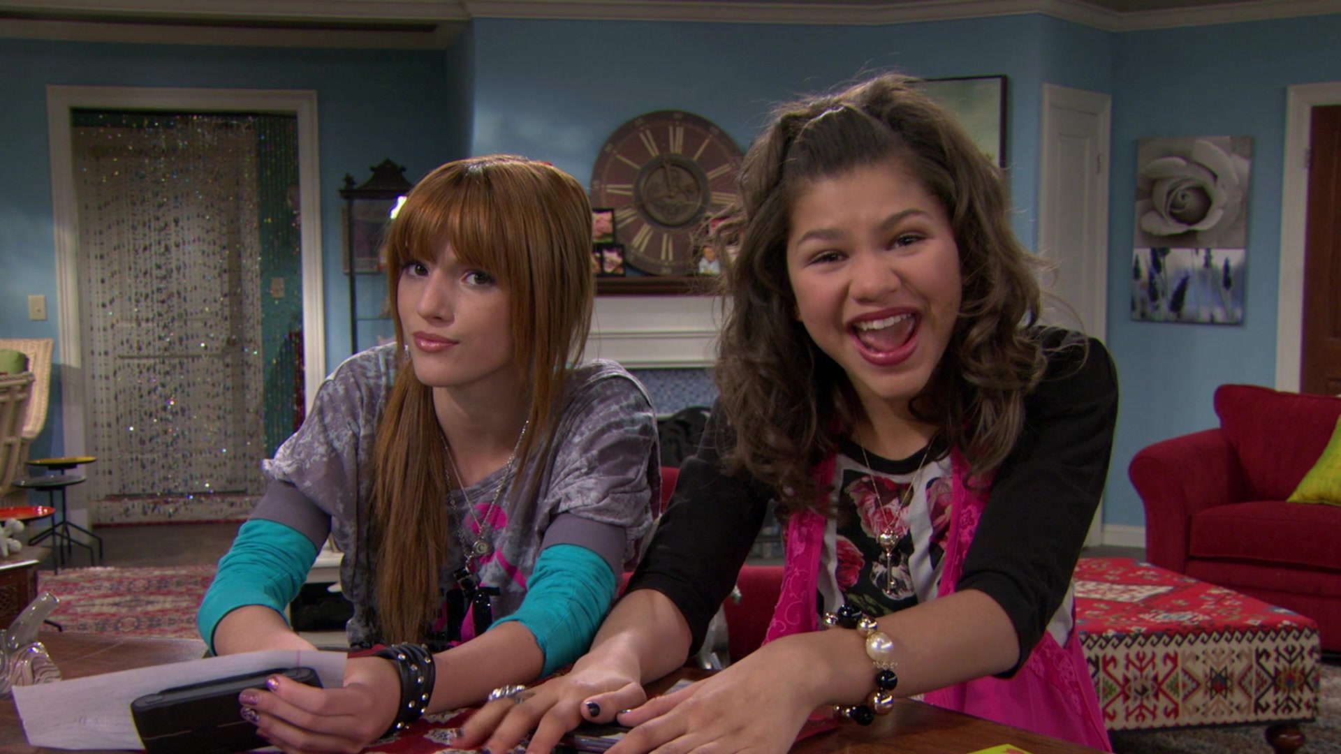 Shake_It_Up_S01E14_1080p_BTD_001114.jpg
