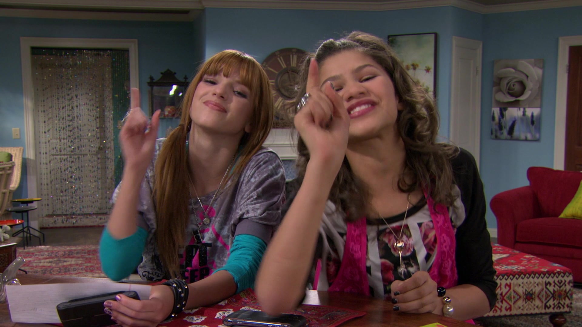 Shake_It_Up_S01E14_1080p_BTD_001117.jpg