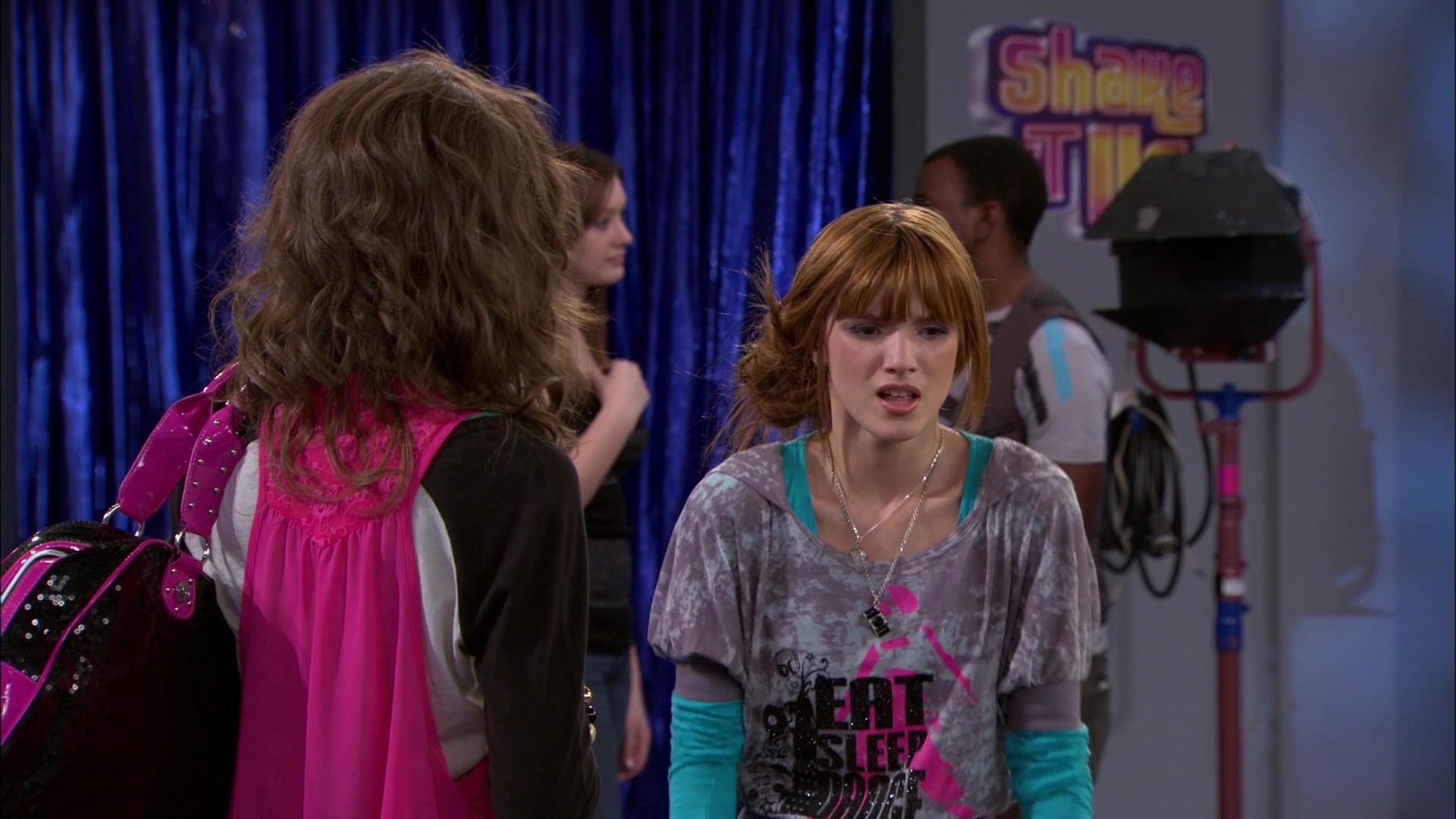 Shake_It_Up_S01E14_1080p_BTD_001312.jpg