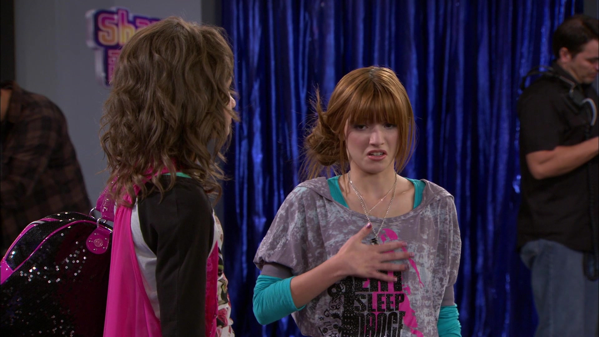 Shake_It_Up_S01E14_1080p_BTD_001418.jpg