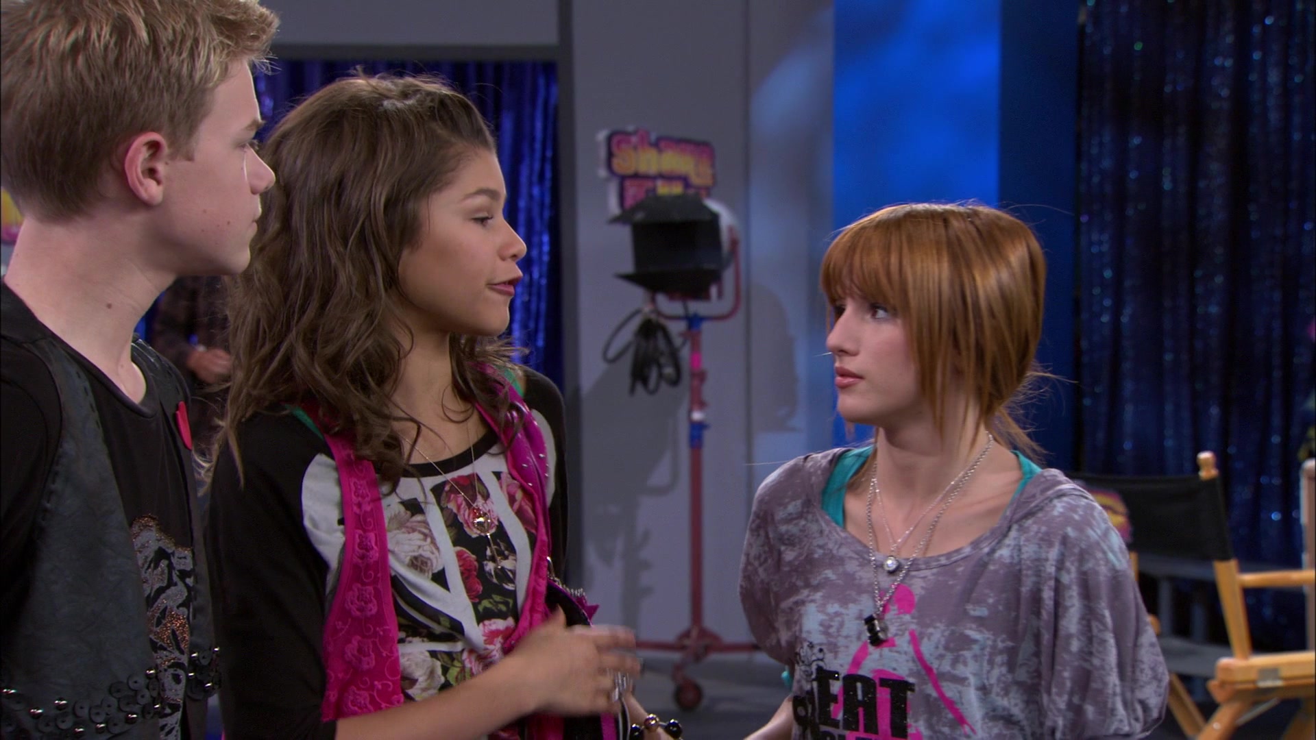 Shake_It_Up_S01E14_1080p_BTD_001585.jpg