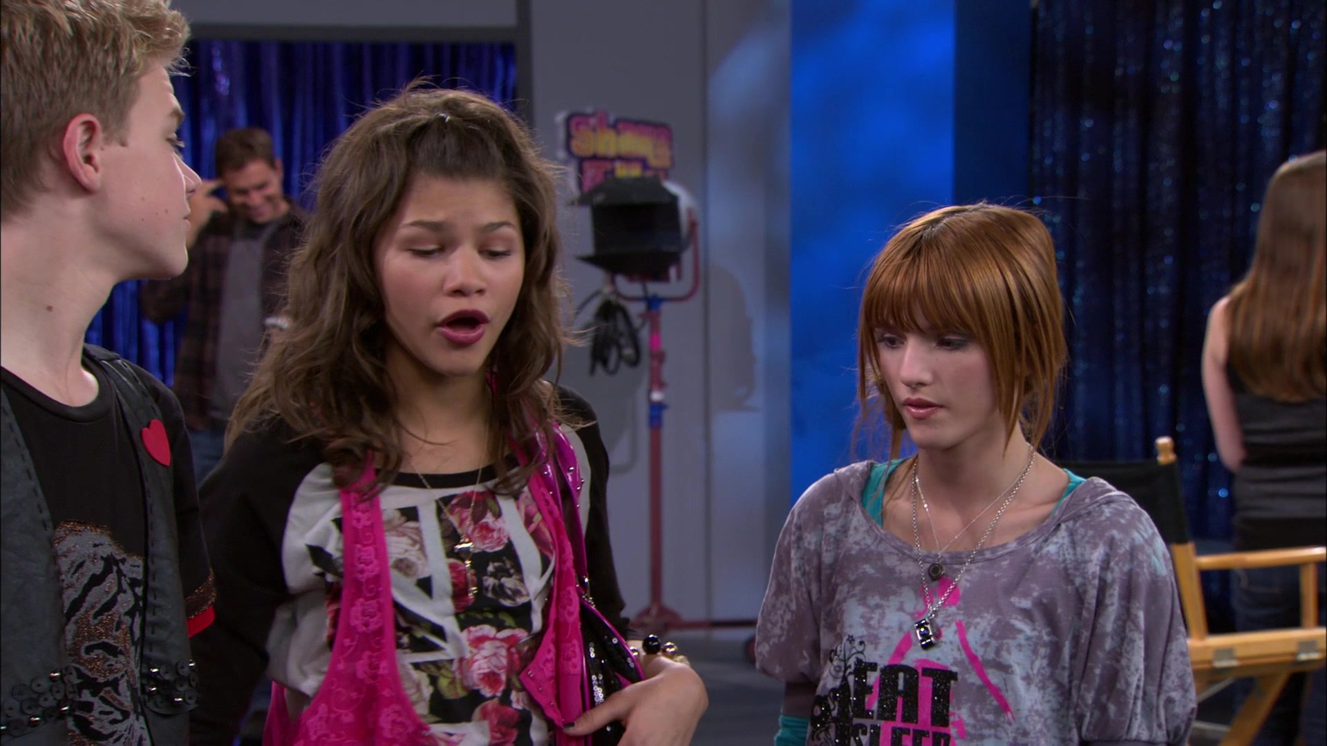 Shake_It_Up_S01E14_1080p_BTD_001593.jpg