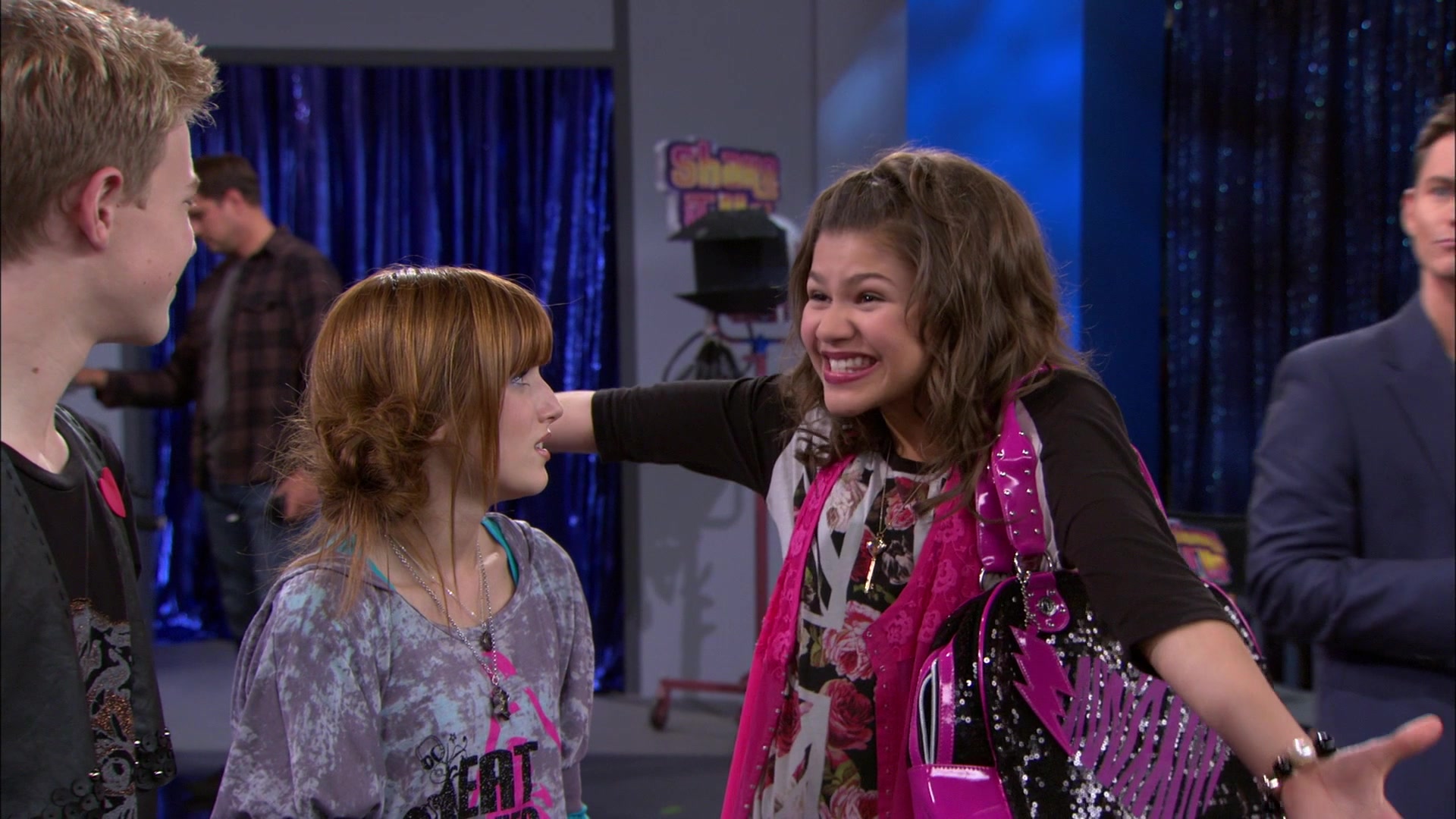 Shake_It_Up_S01E14_1080p_BTD_001695.jpg