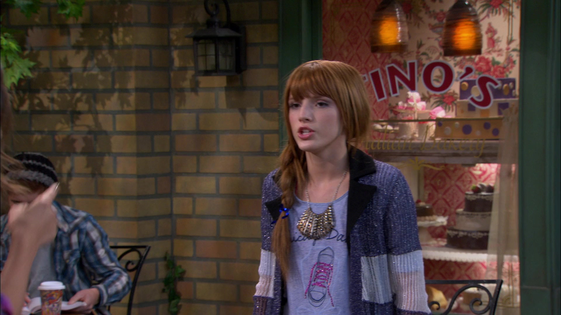 Shake_It_Up_S01E14_1080p_BTD_001967.jpg