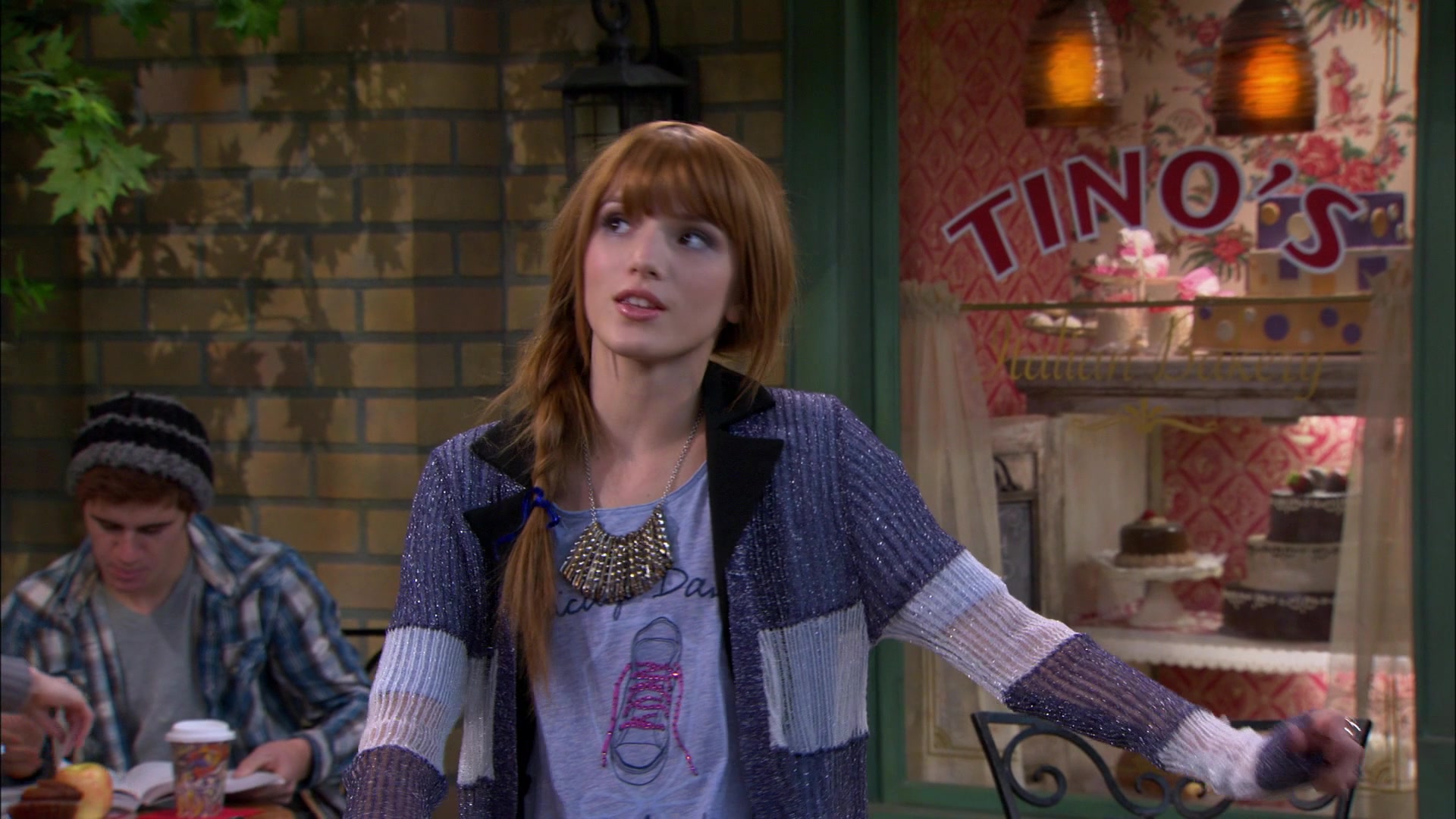 Shake_It_Up_S01E14_1080p_BTD_001970.jpg Shake_It_Up_S01E14_1080p_BTD_001970.jpg