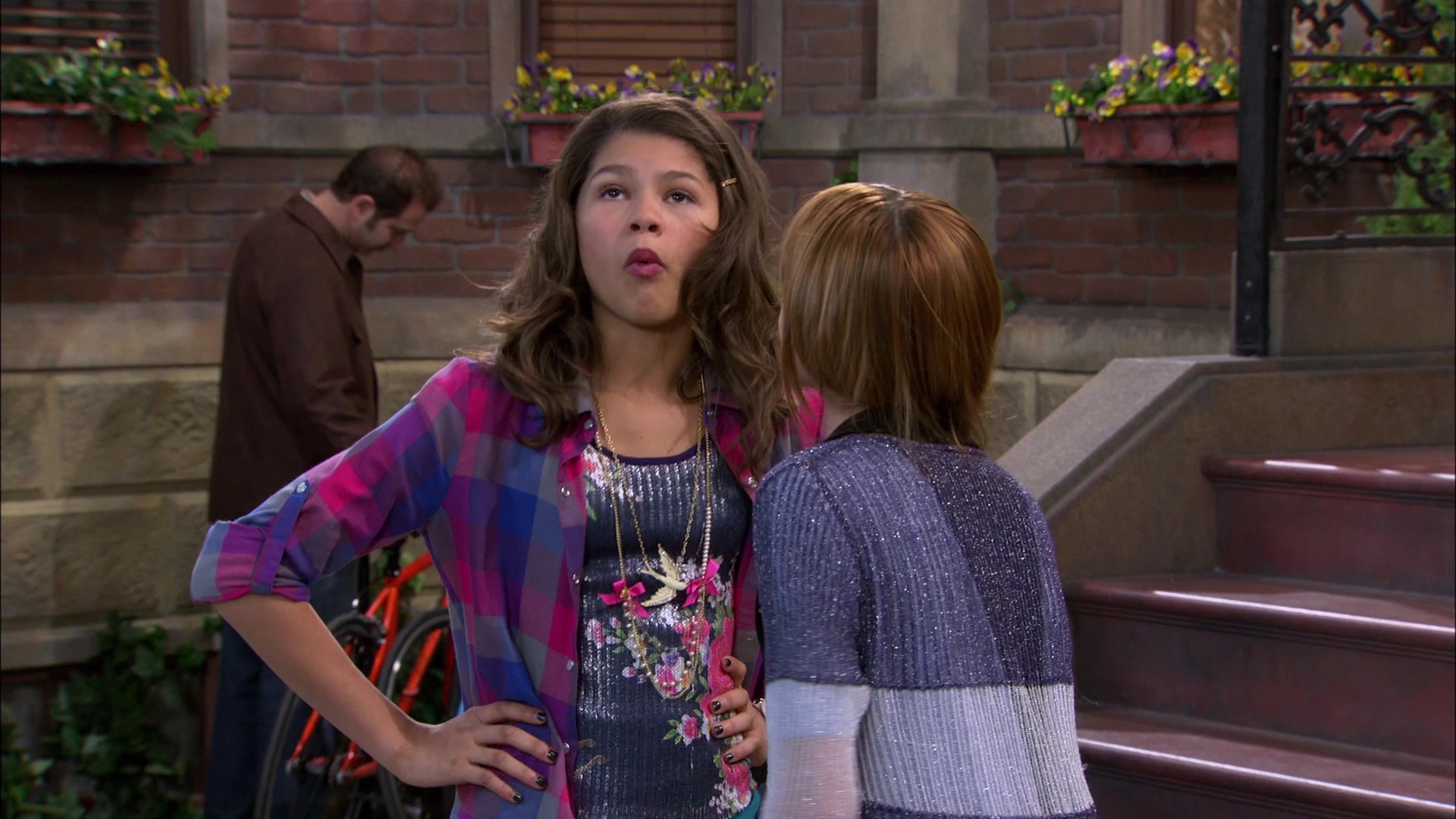 Shake_It_Up_S01E14_1080p_BTD_001975.jpg