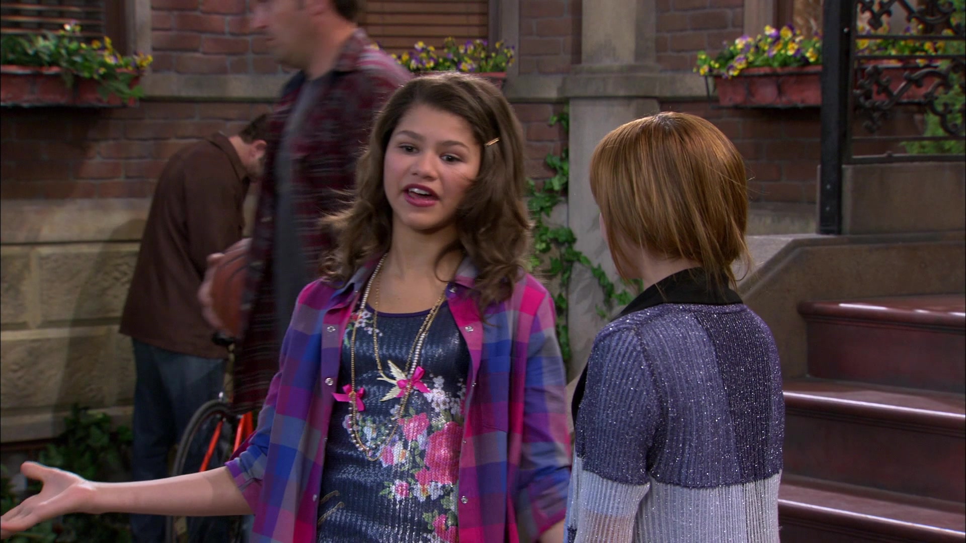 Shake_It_Up_S01E14_1080p_BTD_001984.jpg Shake_It_Up_S01E14_1080p_BTD_001984.jpg