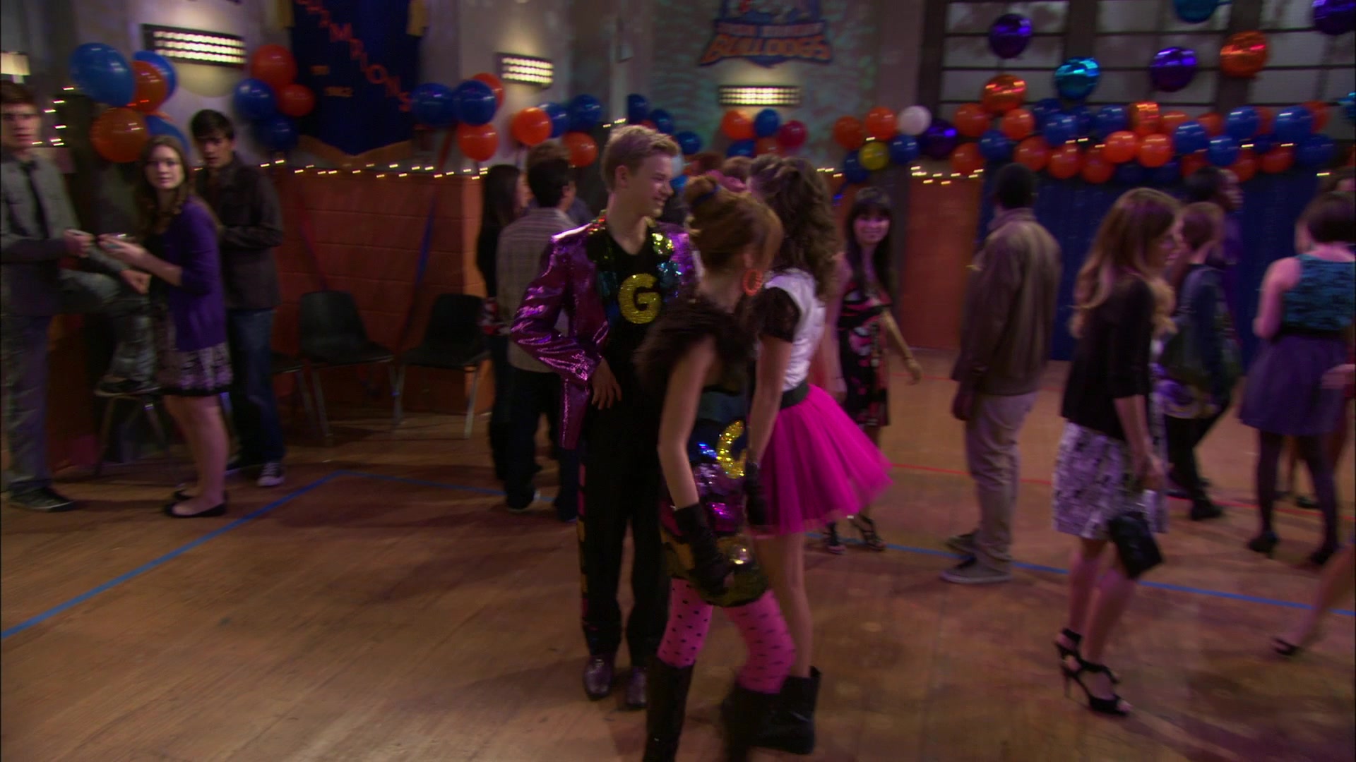 Shake_It_Up_S01E14_1080p_BTD_002175.jpg
