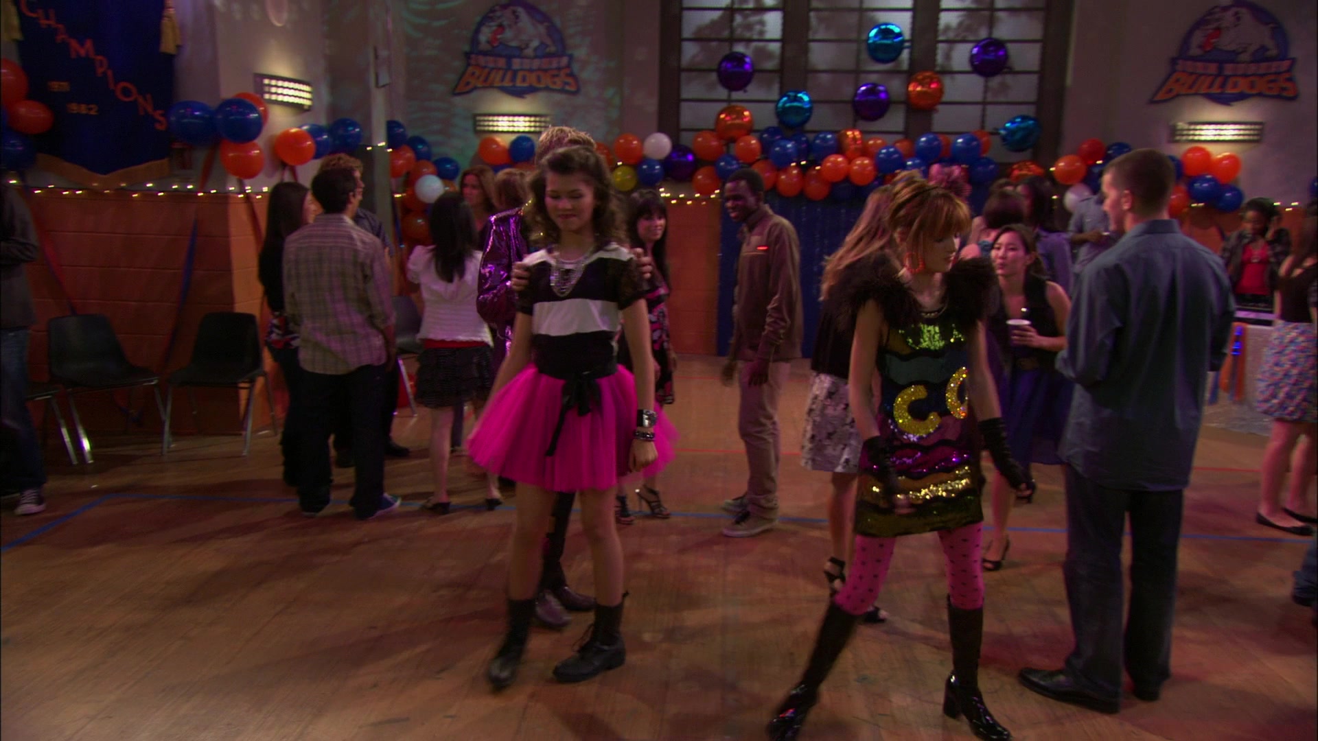 Shake_It_Up_S01E14_1080p_BTD_002177.jpg Shake_It_Up_S01E14_1080p_BTD_002177.jpg
