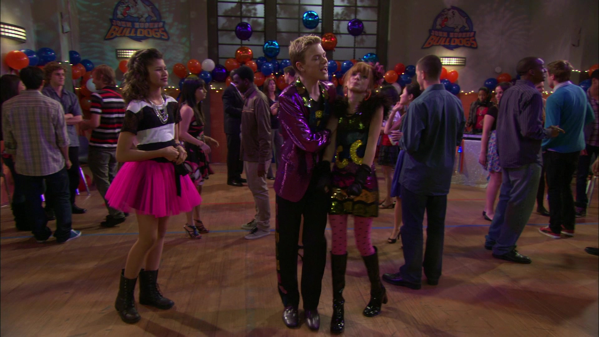 Shake_It_Up_S01E14_1080p_BTD_002210.jpg Shake_It_Up_S01E14_1080p_BTD_002210.jpg