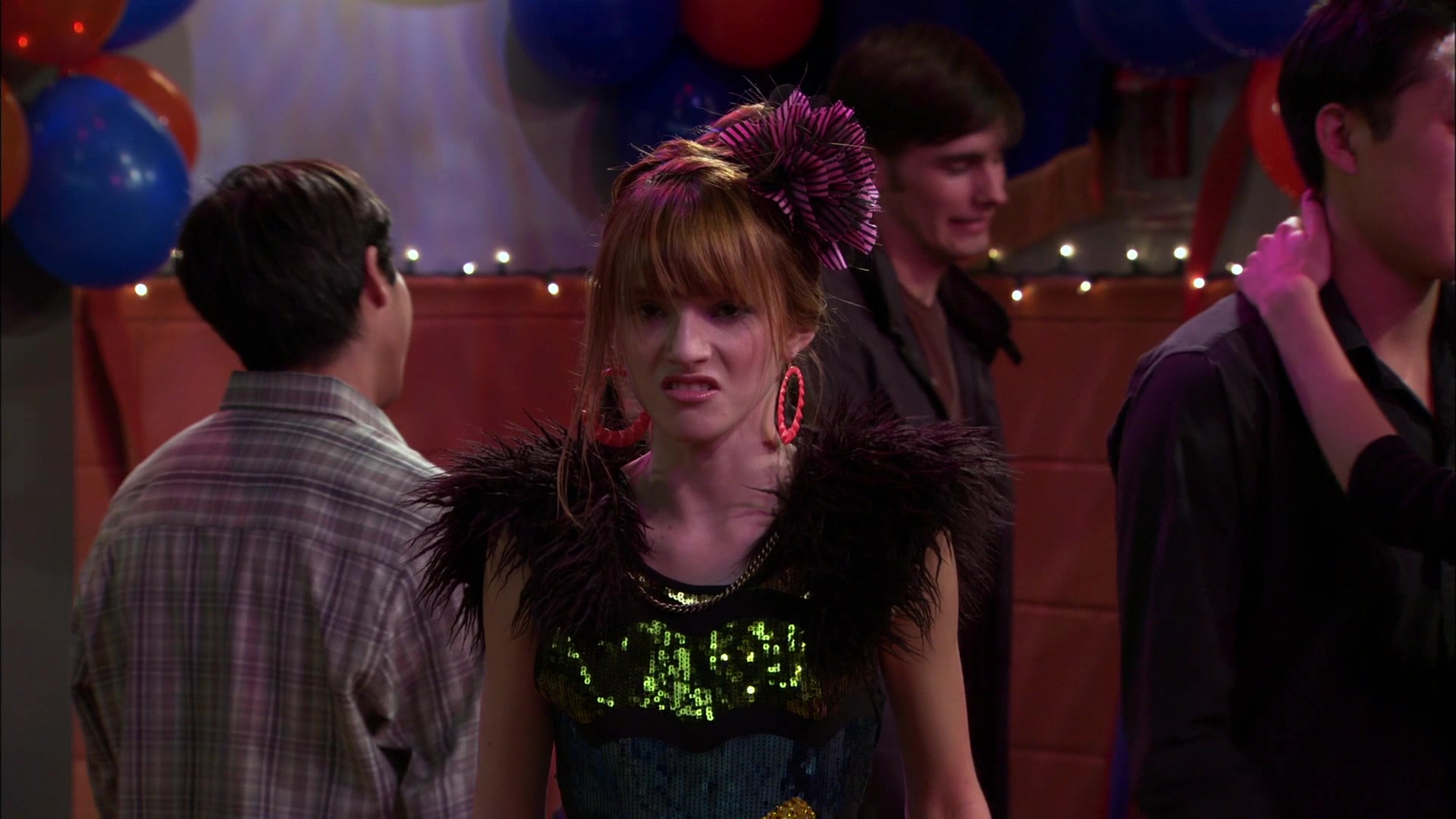Shake_It_Up_S01E14_1080p_BTD_002350.jpg