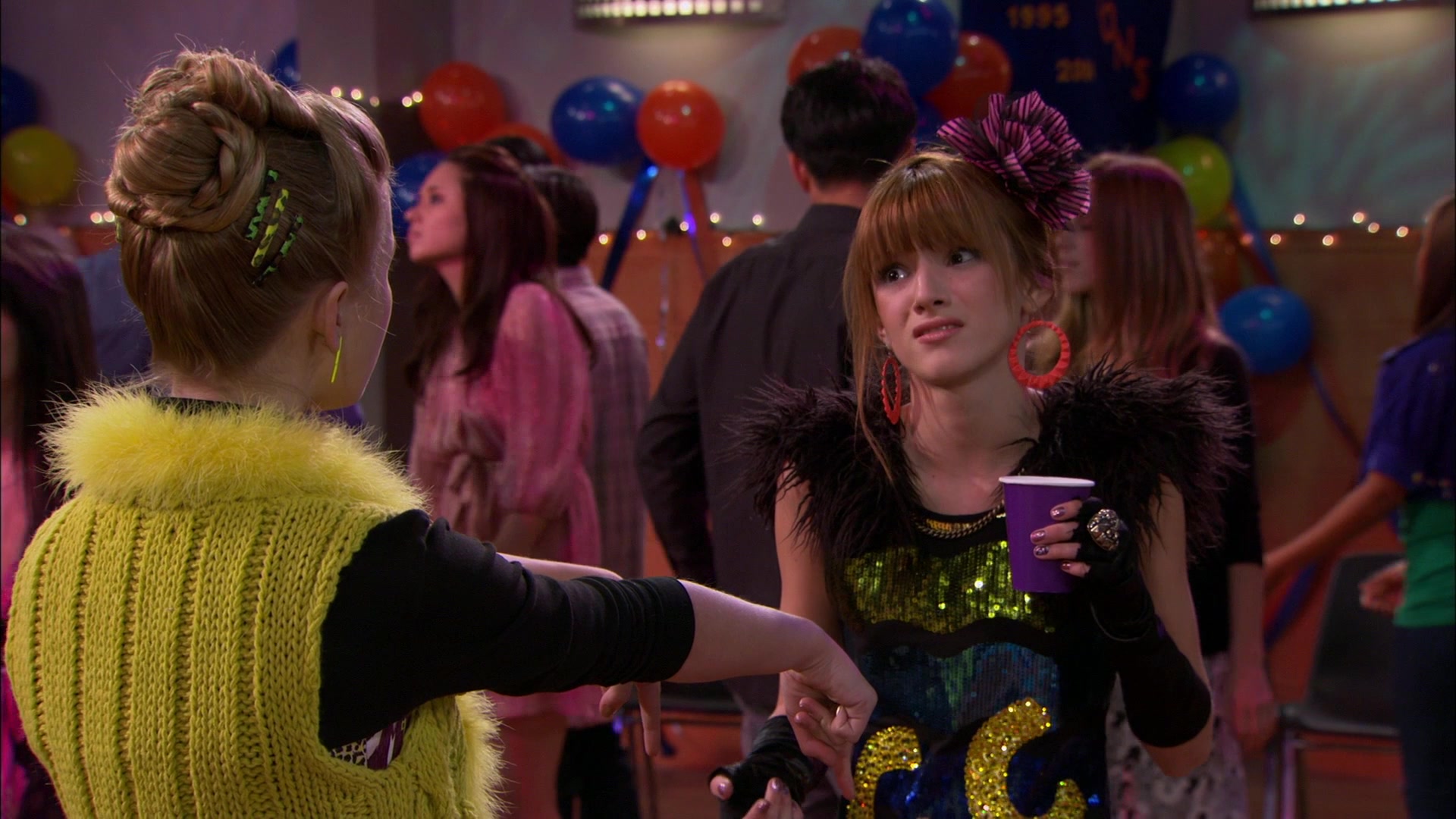 Shake_It_Up_S01E14_1080p_BTD_002750.jpg