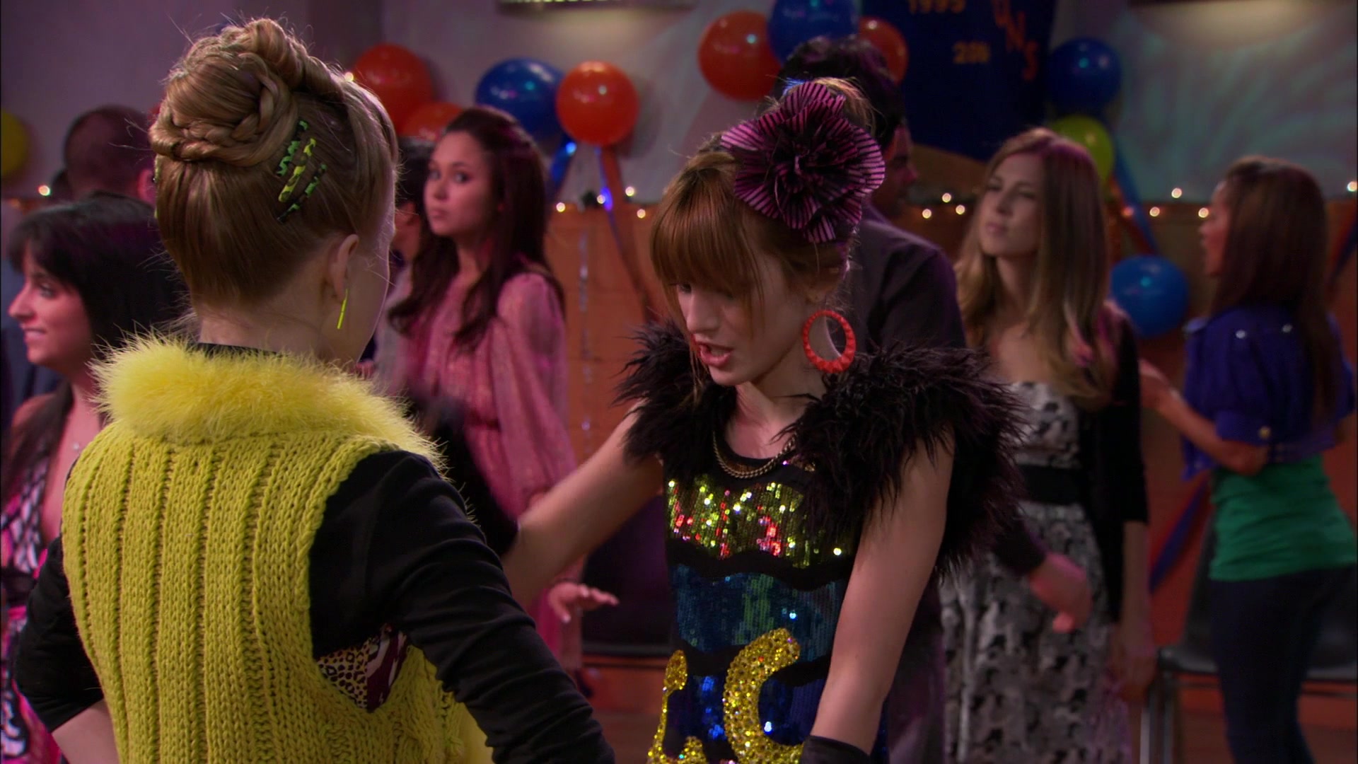 Shake_It_Up_S01E14_1080p_BTD_002796.jpg Shake_It_Up_S01E14_1080p_BTD_002796.jpg