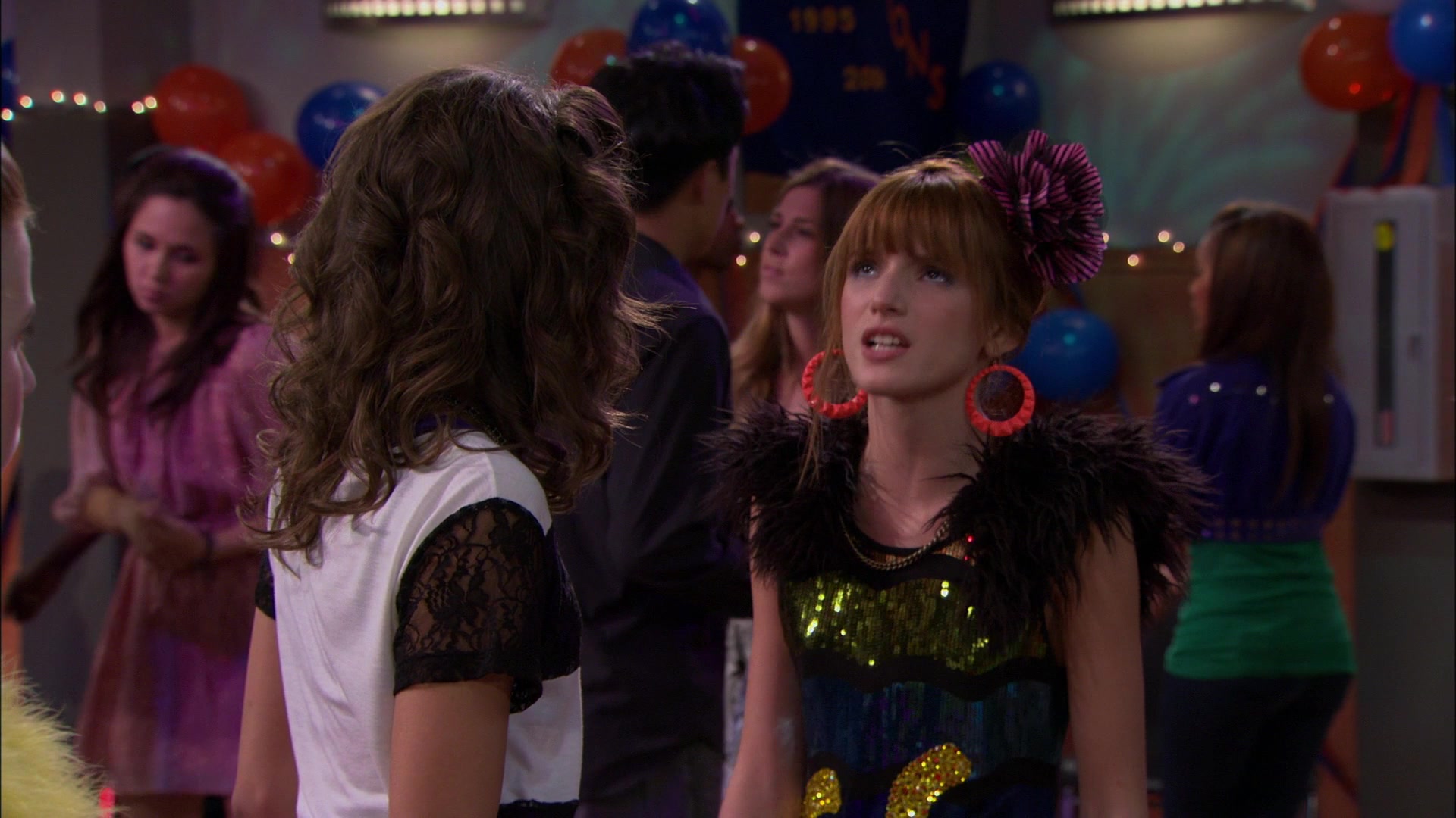 Shake_It_Up_S01E14_1080p_BTD_002818.jpg