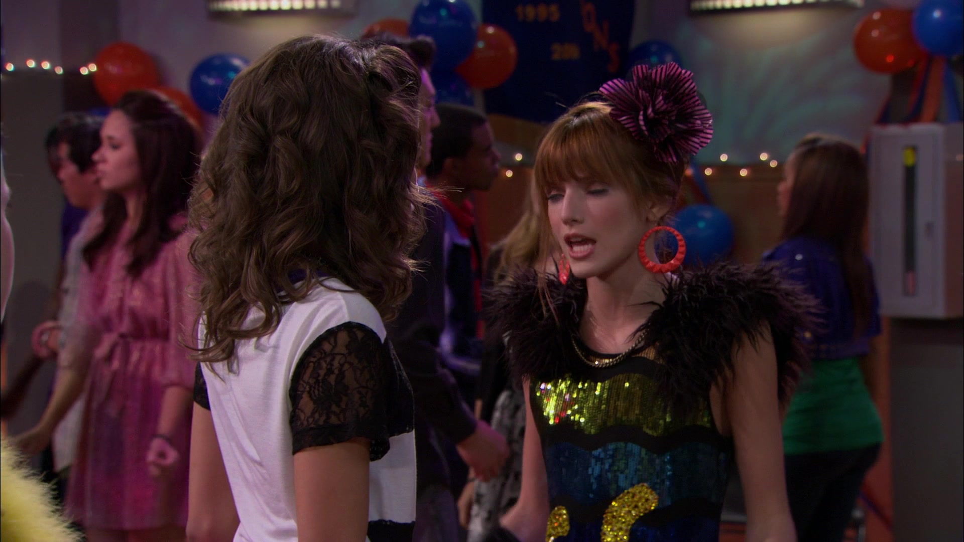 Shake_It_Up_S01E14_1080p_BTD_002822.jpg