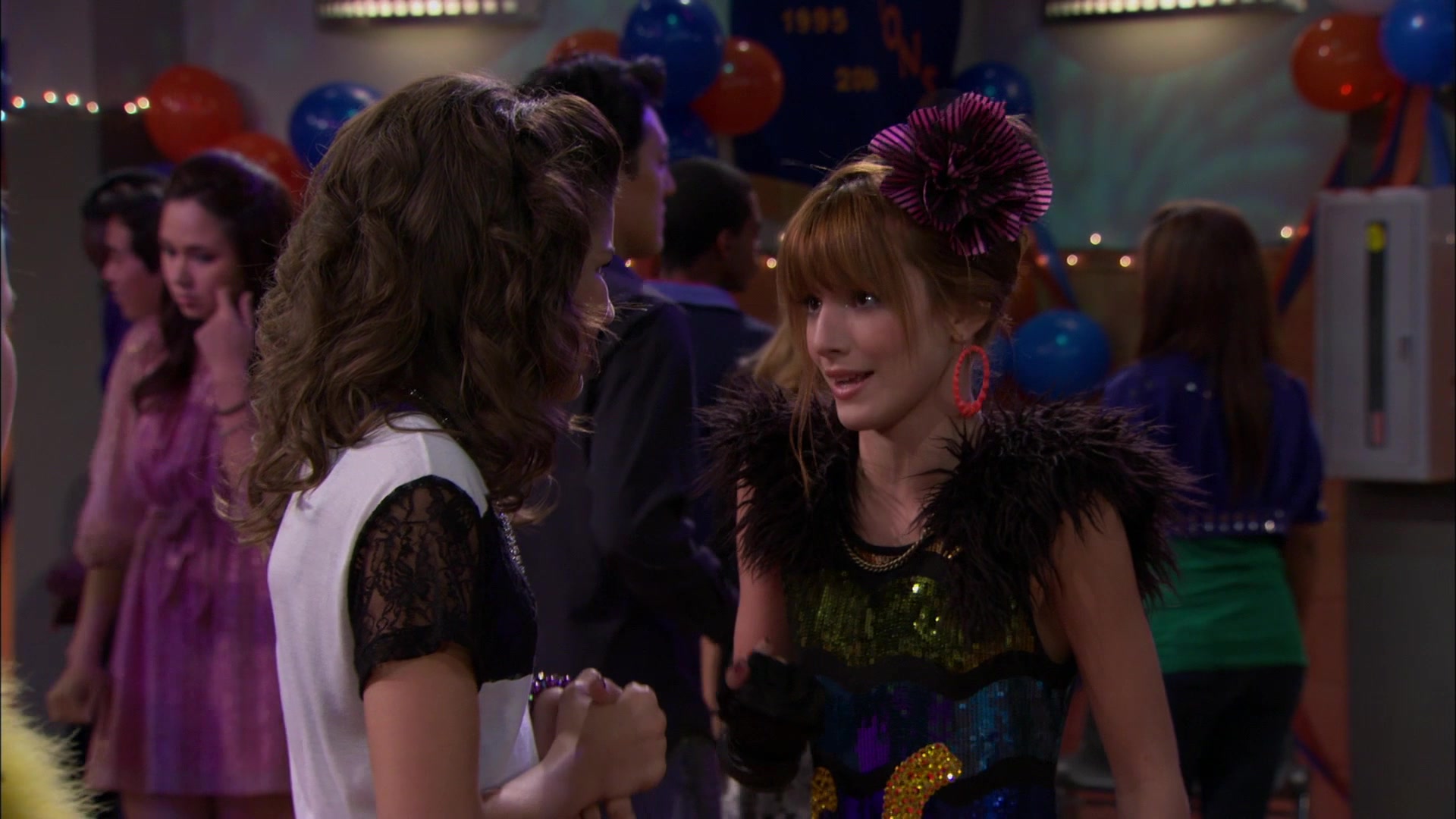 Shake_It_Up_S01E14_1080p_BTD_002828.jpg