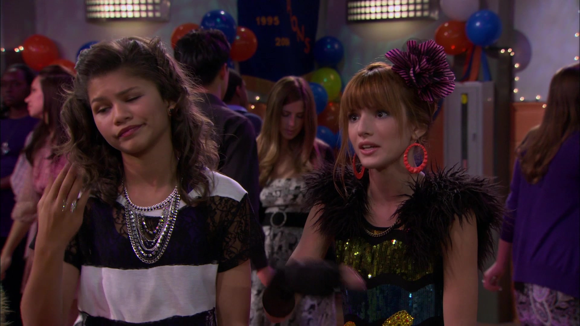 Shake_It_Up_S01E14_1080p_BTD_002840.jpg
