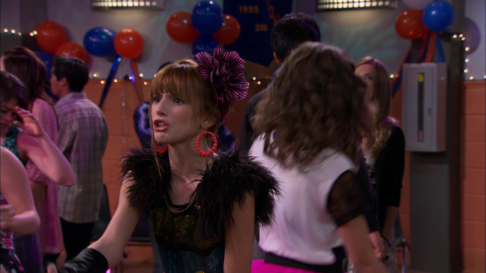 Shake_It_Up_S01E14_1080p_BTD_002993.jpg