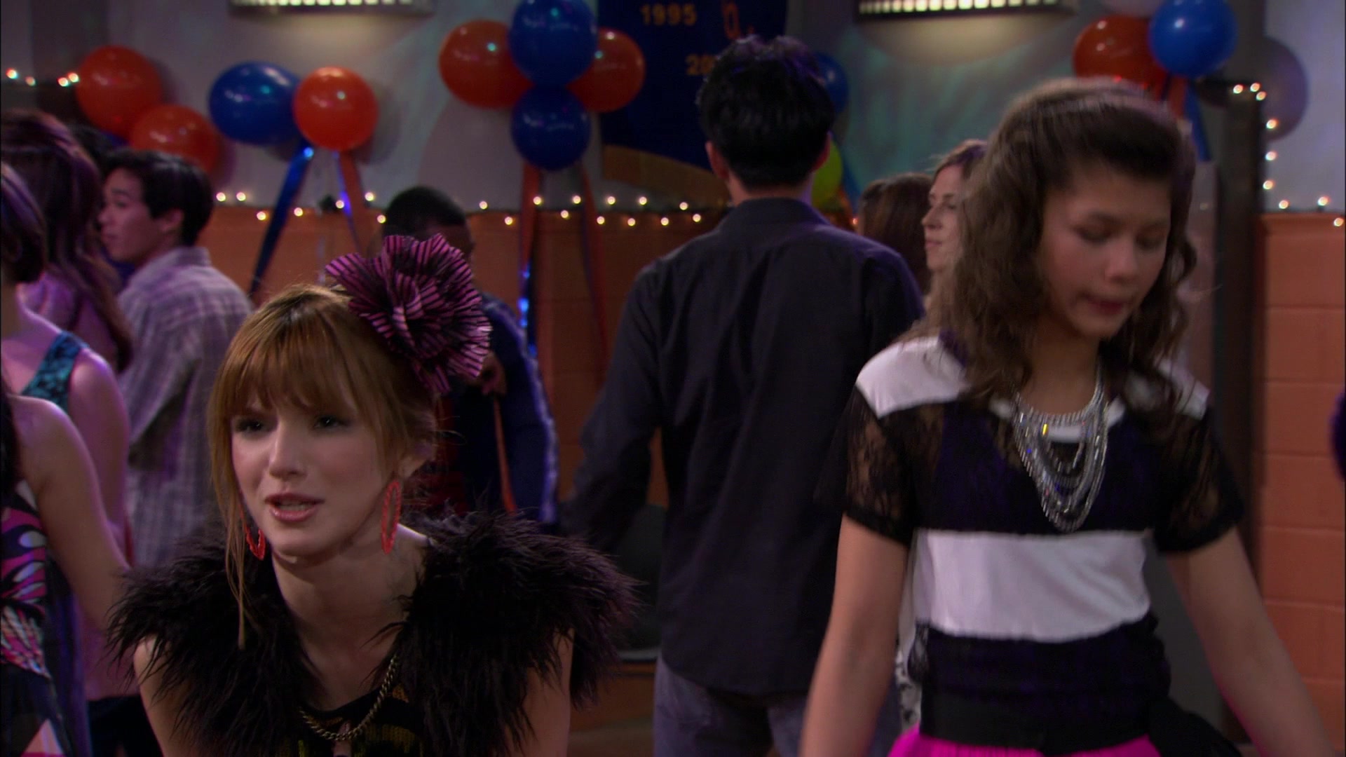 Shake_It_Up_S01E14_1080p_BTD_002999.jpg
