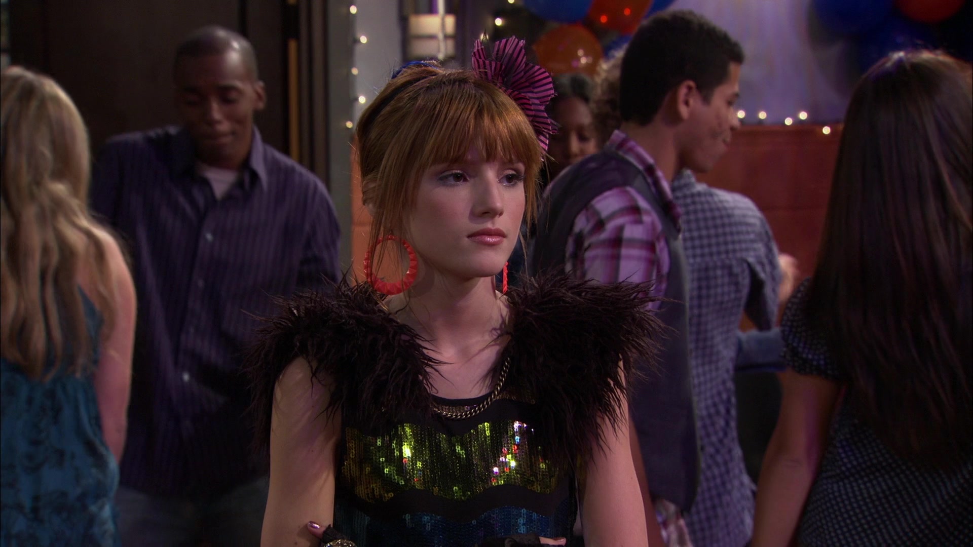 Shake_It_Up_S01E14_1080p_BTD_003019.jpg