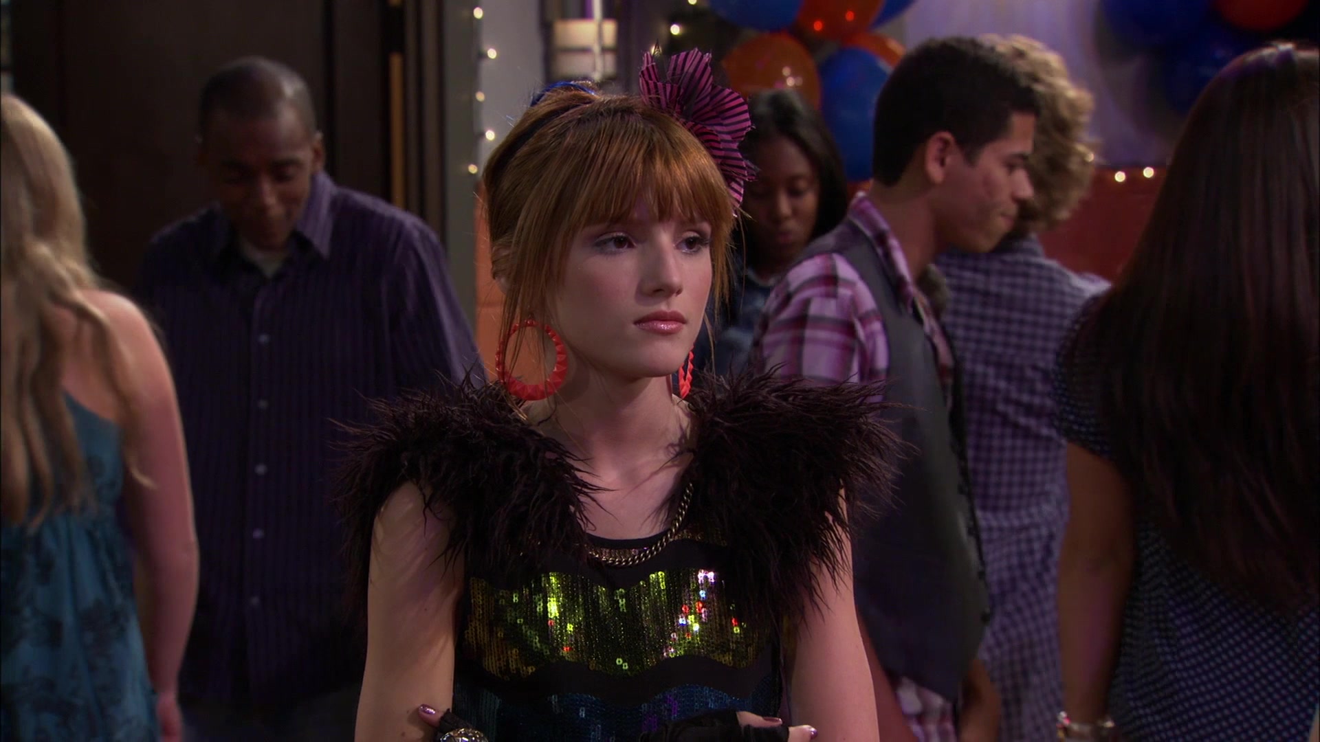 Shake_It_Up_S01E14_1080p_BTD_003020.jpg