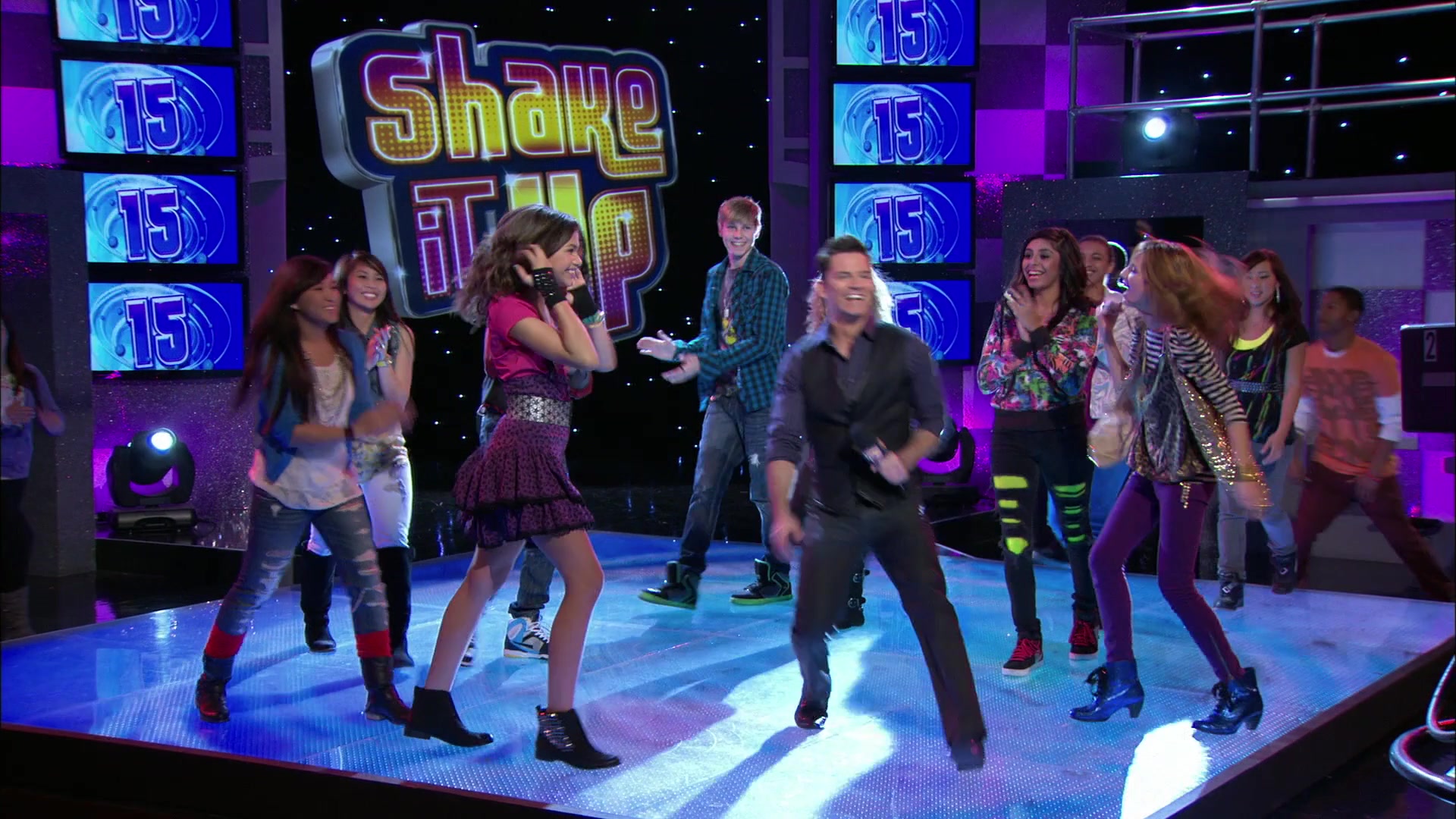 Shake_It_Up_S01E15_1080p_BTD_000031.jpg