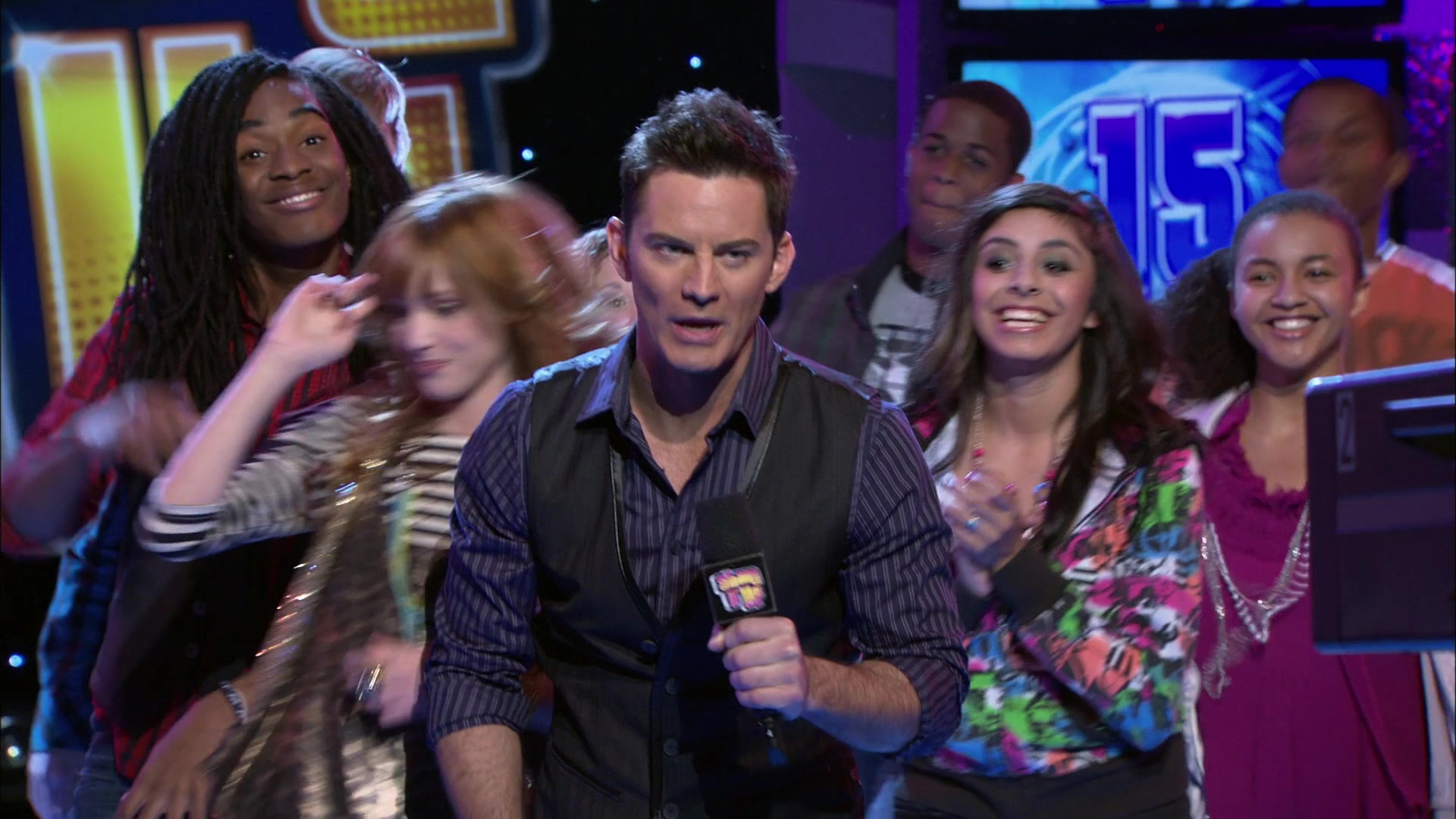 Shake_It_Up_S01E15_1080p_BTD_000034.jpg
