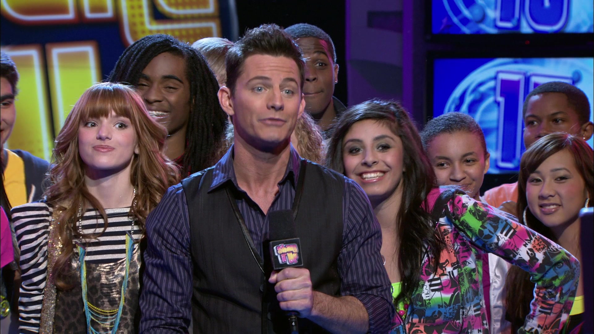 Shake_It_Up_S01E15_1080p_BTD_000063.jpg