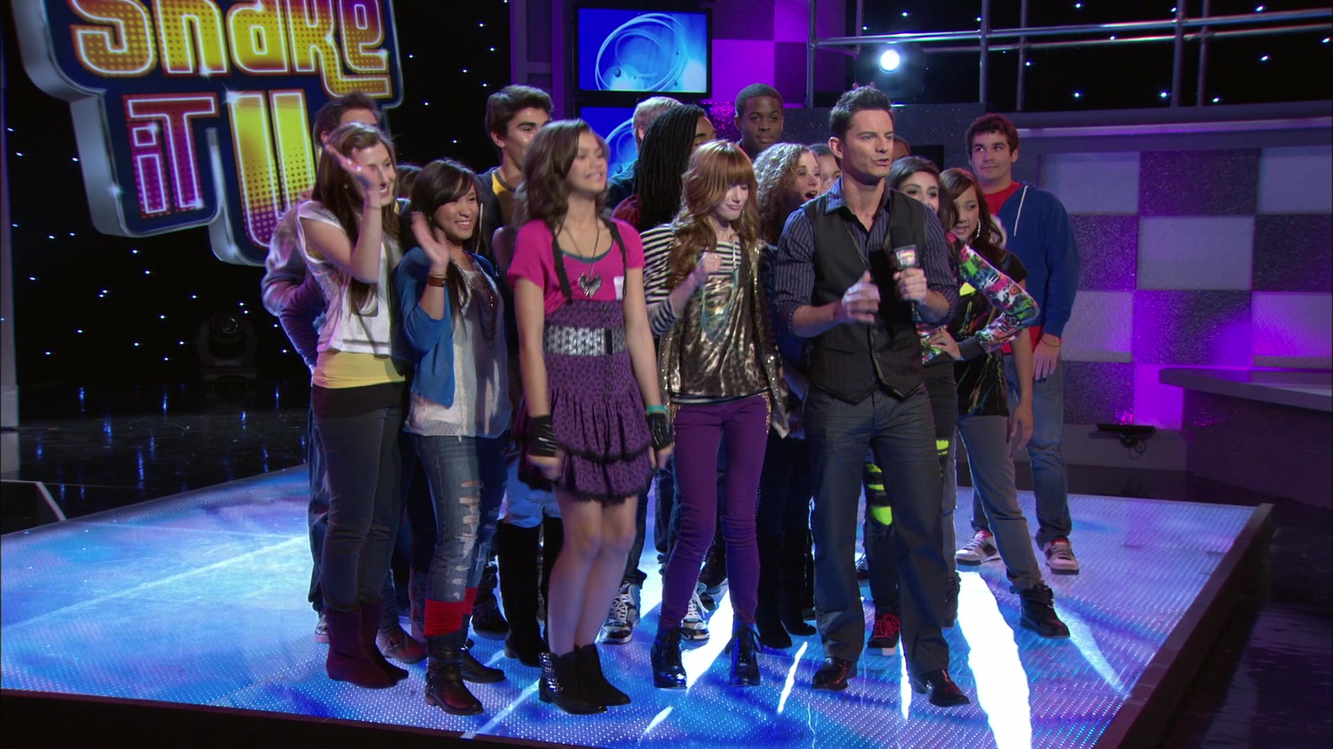 Shake_It_Up_S01E15_1080p_BTD_000098.jpg