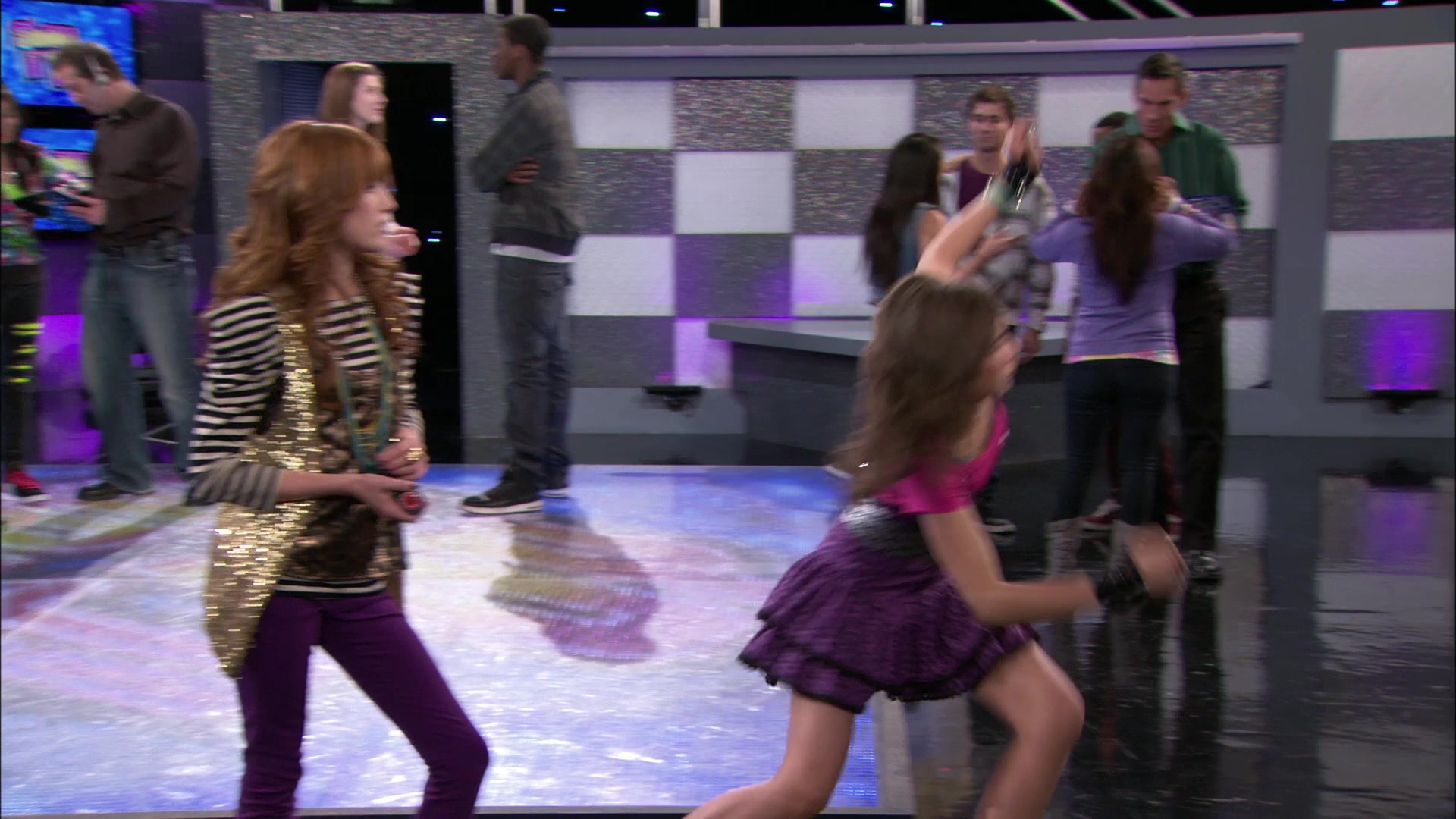 Shake_It_Up_S01E15_1080p_BTD_000219.jpg