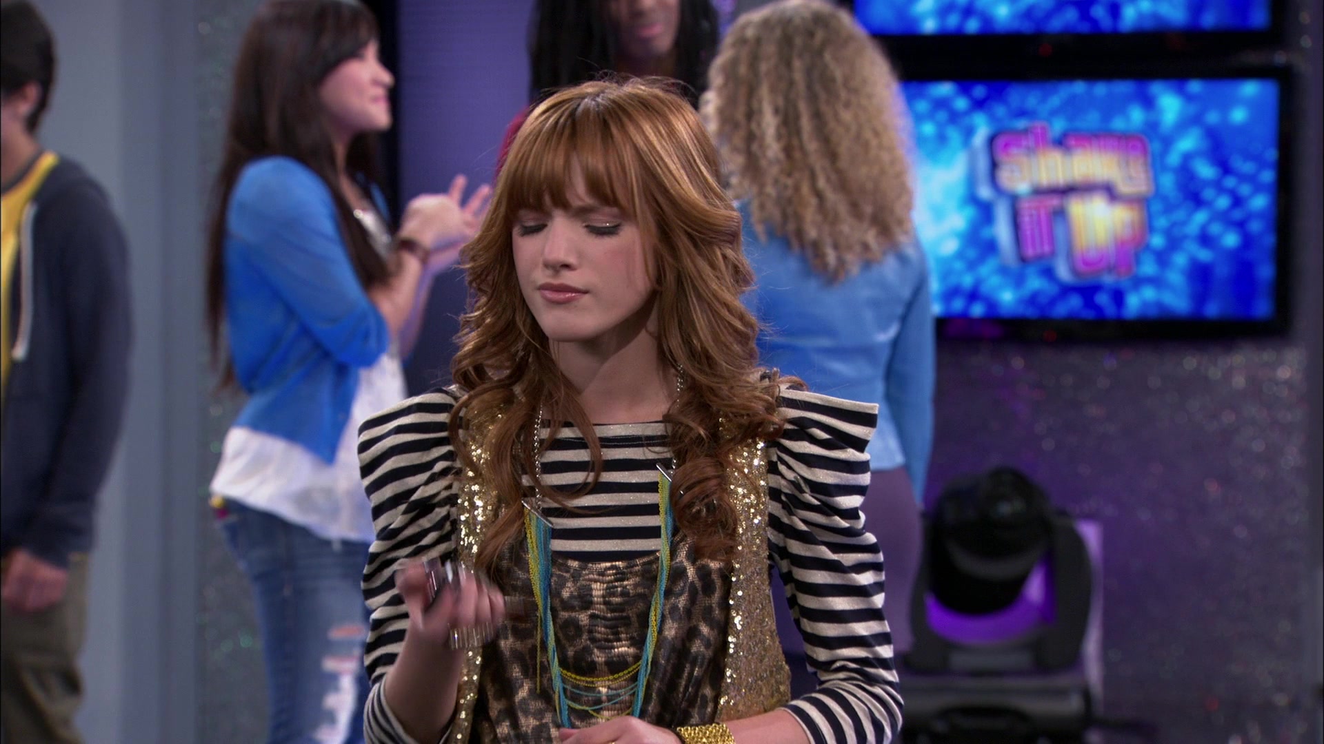Shake_It_Up_S01E15_1080p_BTD_000223.jpg Shake_It_Up_S01E15_1080p_BTD_000223.jpg
