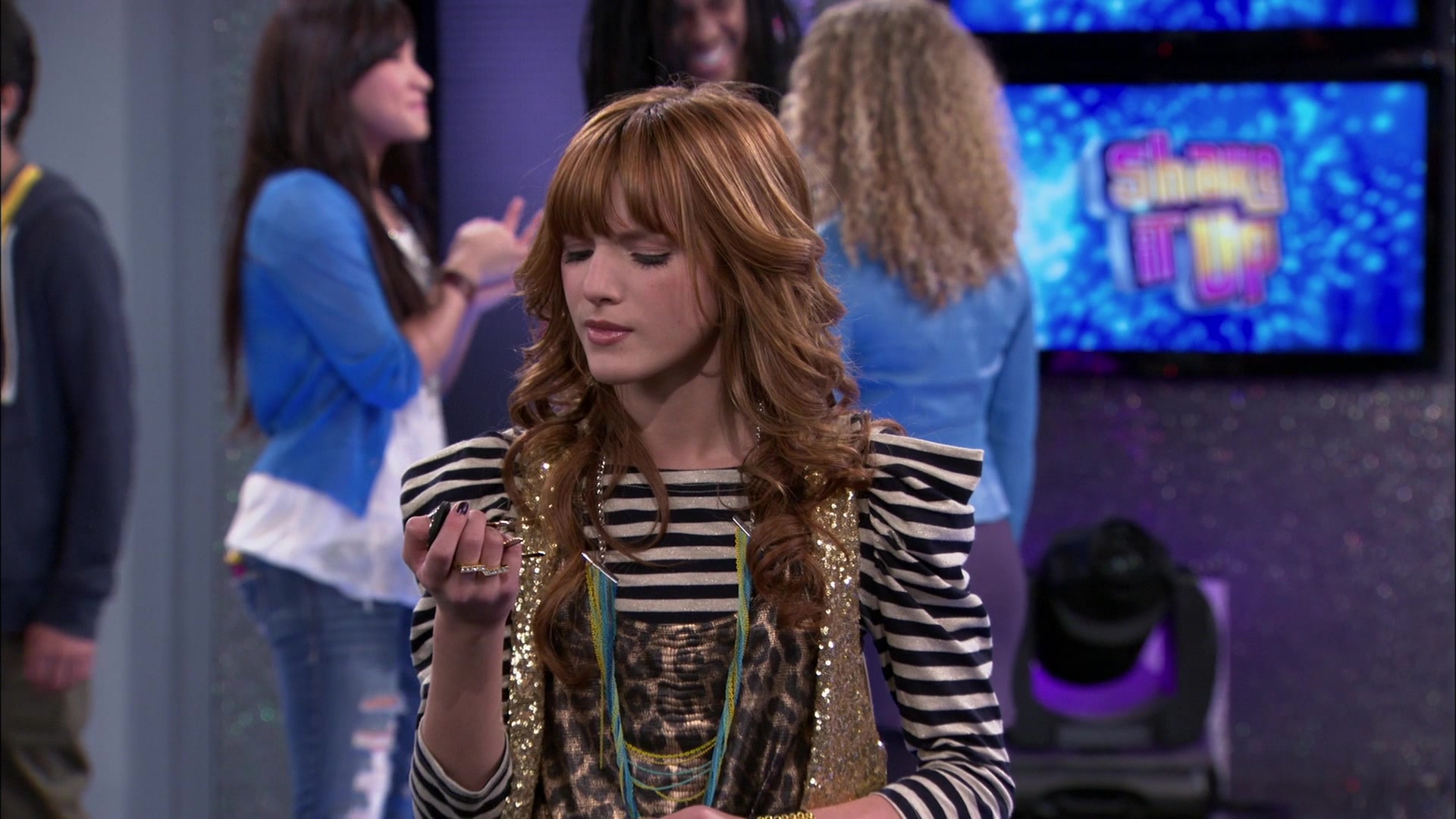 Shake_It_Up_S01E15_1080p_BTD_000224.jpg
