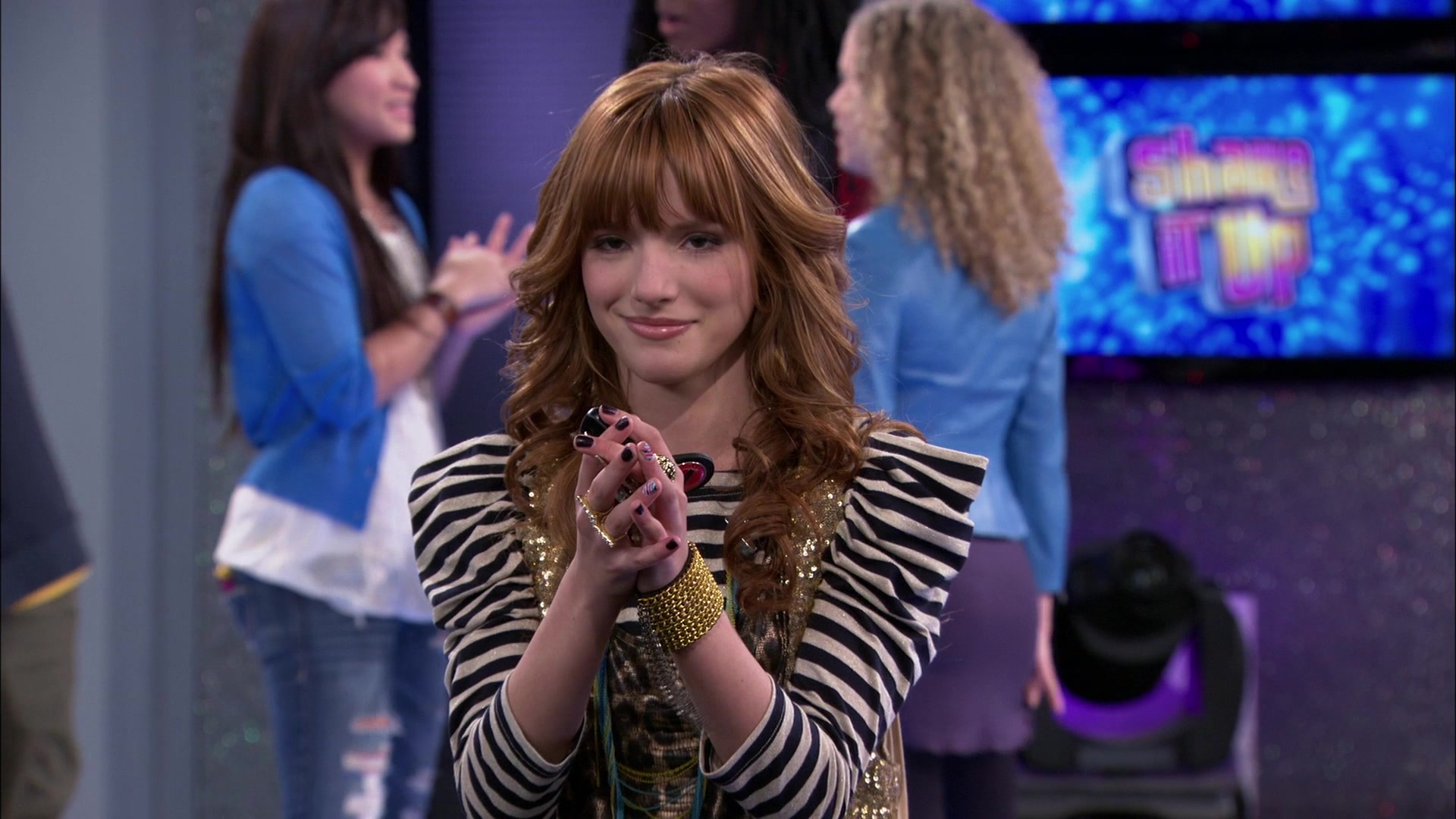 Shake_It_Up_S01E15_1080p_BTD_000232.jpg